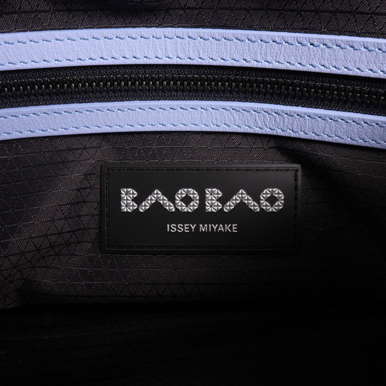 ISSEY MIYAKE TONNEAU MATTE Bao Bao 2 Way Shoulder手挽肩背兩用袋