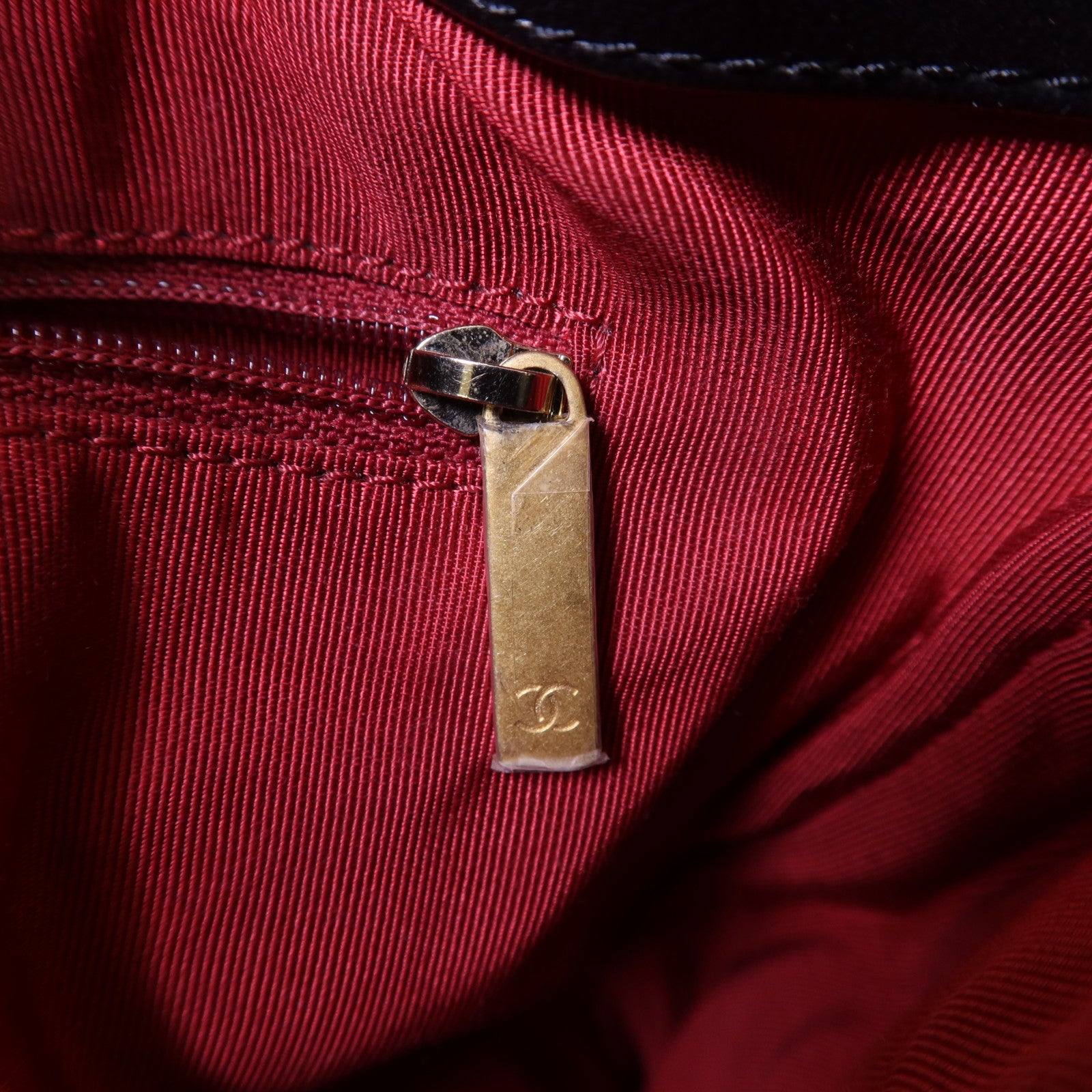 CHANEL 羊皮皮革Bucket Bag金扣肩背袋