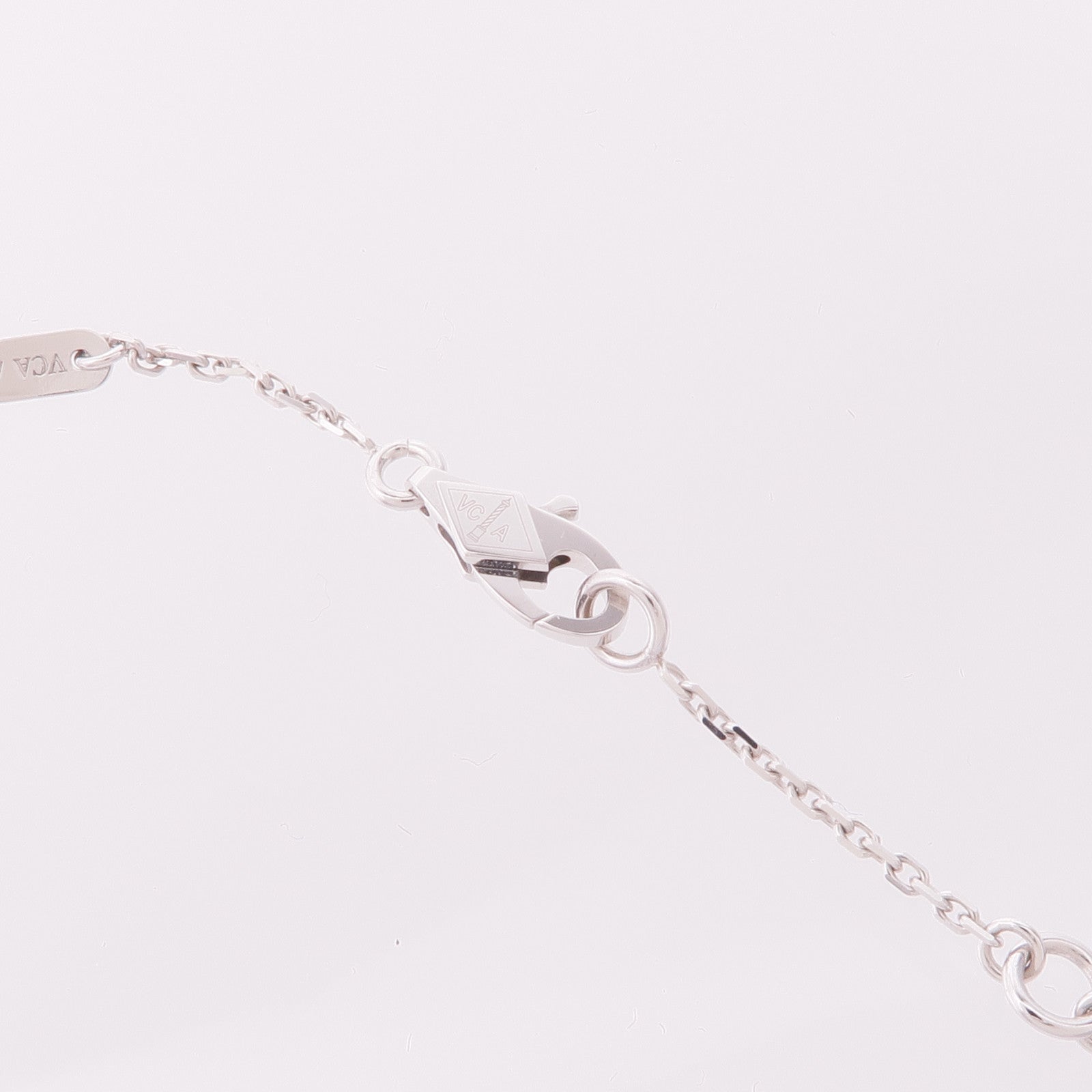 Van Cleef & Arpels 18K白金Sweet Alhambra Pendant鑽石項鍊