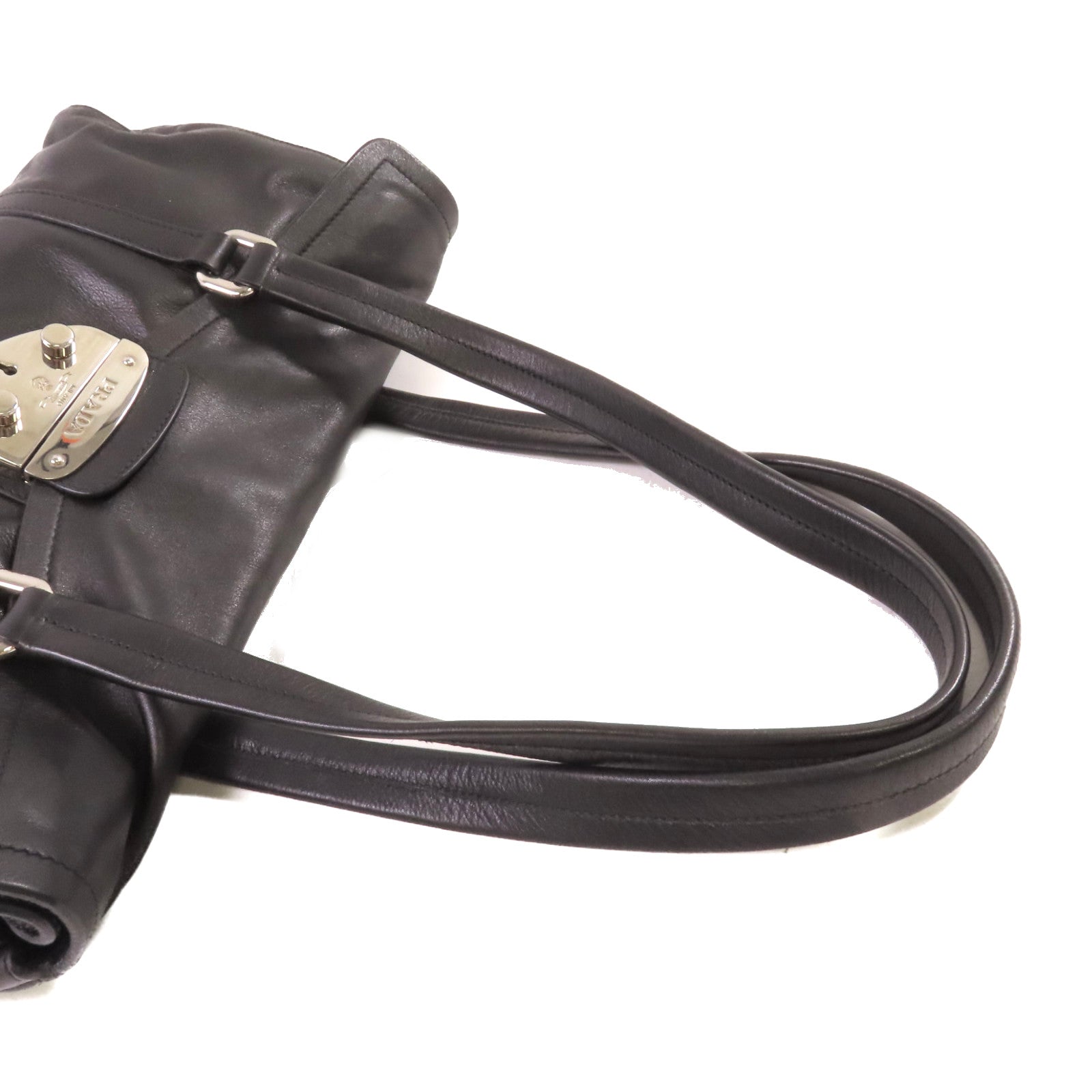 PRADA 牛皮皮革Shoulder Bag銀扣肩背袋黑色