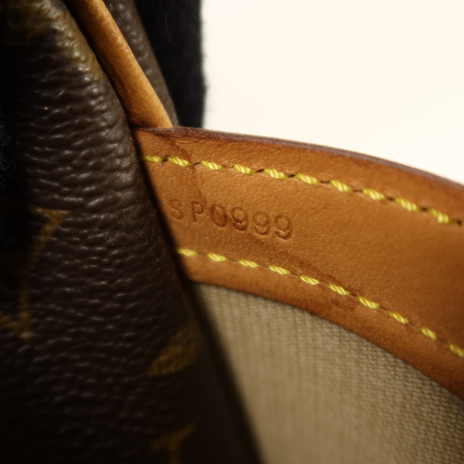 LOUIS VUITTON Monogram Reporter PM金扣肩背袋