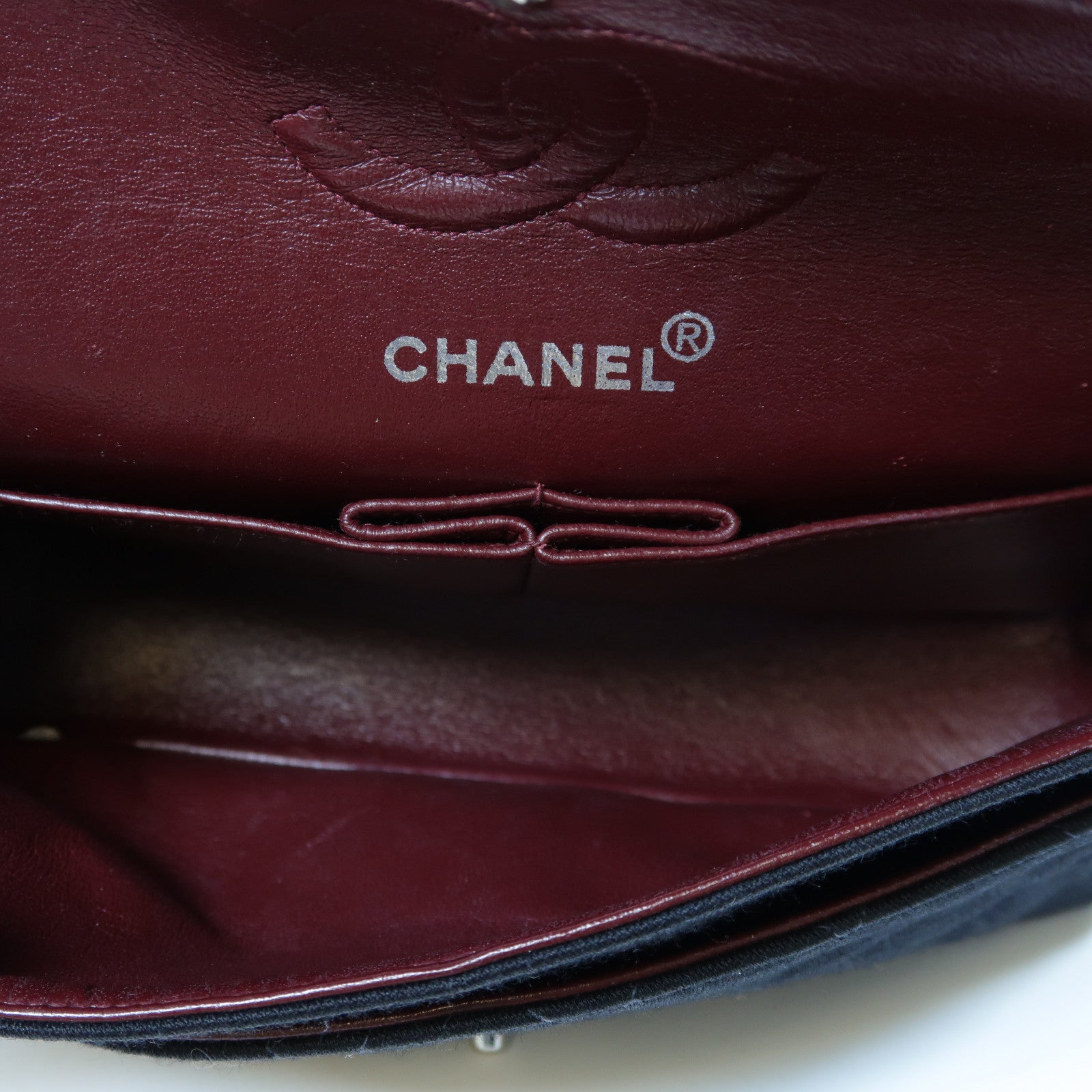 CHANEL 【激減優惠】菱格帆布Classic 23cm銀扣鏈帶肩背袋黑色