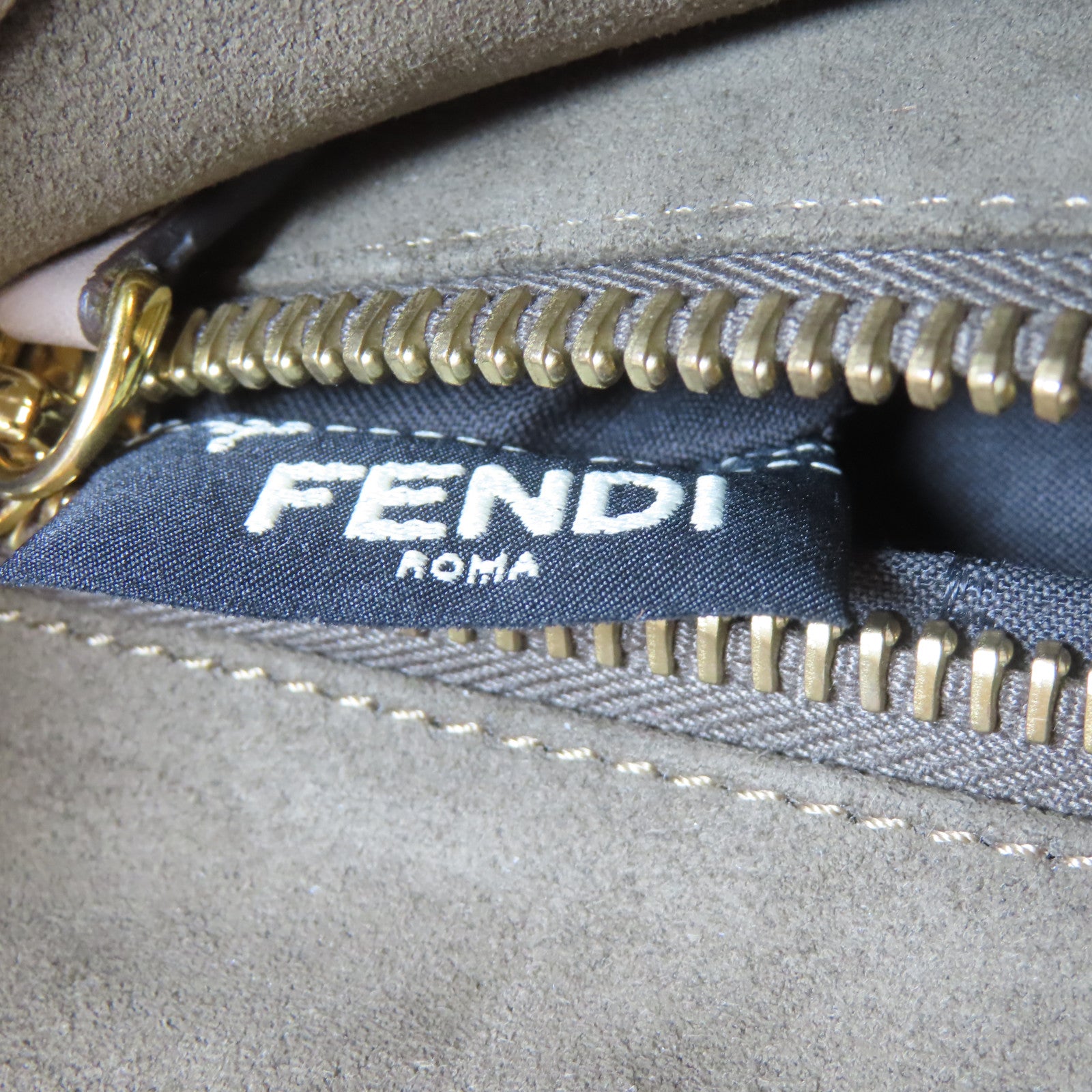 FENDI 牛皮皮革Peekaboo金扣肩背袋啡色