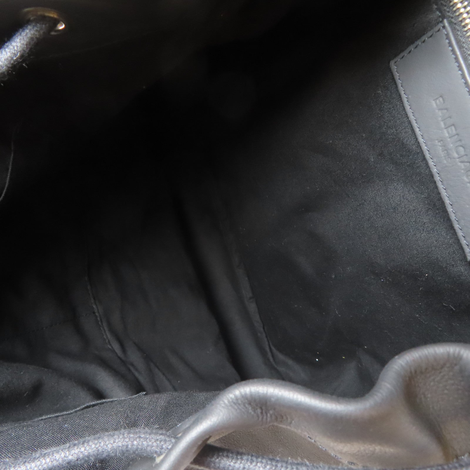 BALENCIAGA 牛皮皮革Rucksack銀扣背包黑色