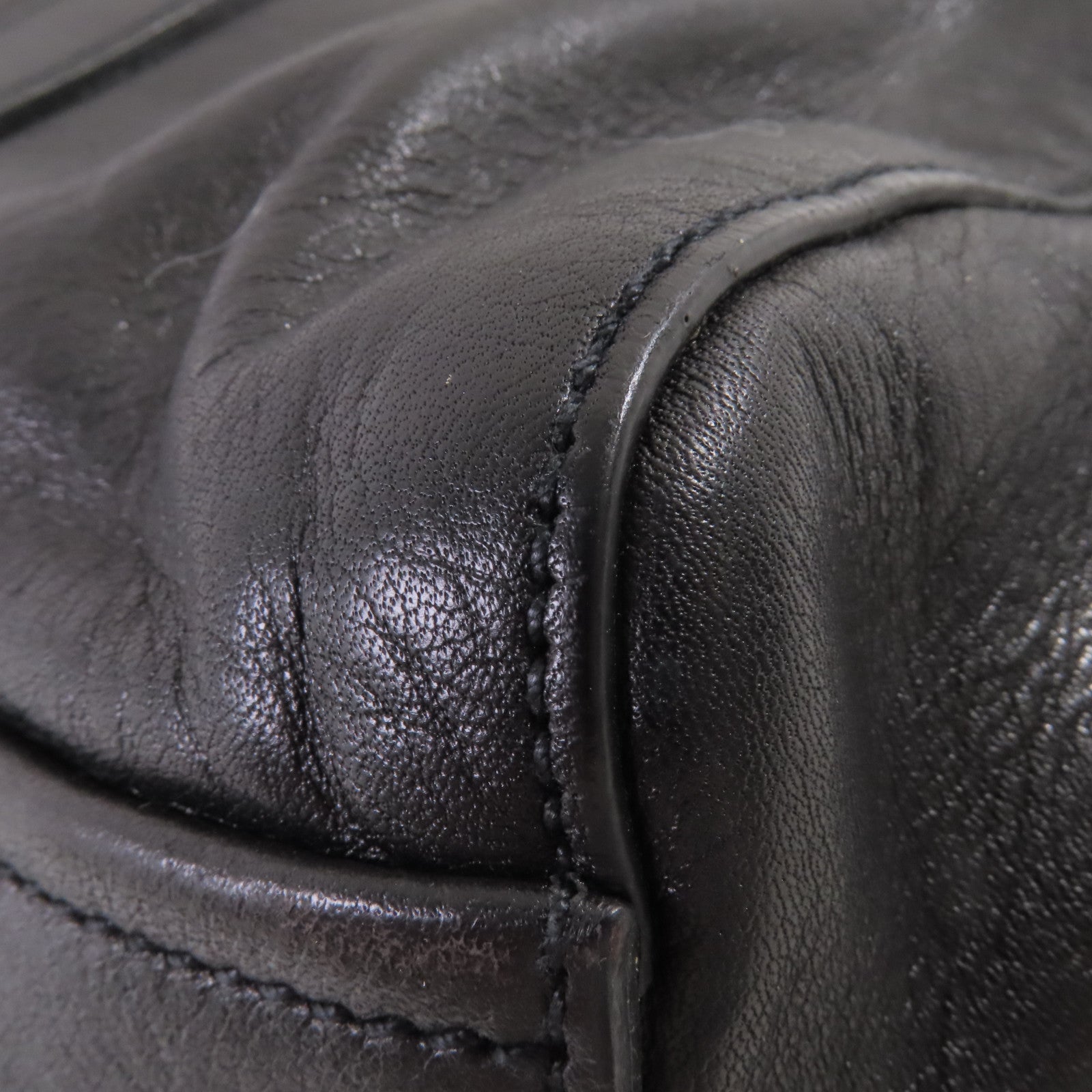 PRADA 牛皮皮革Shoulder Bag銀扣肩背袋黑色