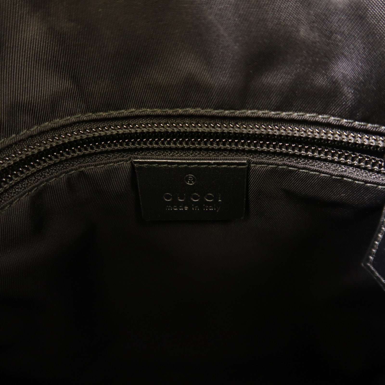 GUCCI 塗層帆布Shoulder Bag銀扣肩背袋