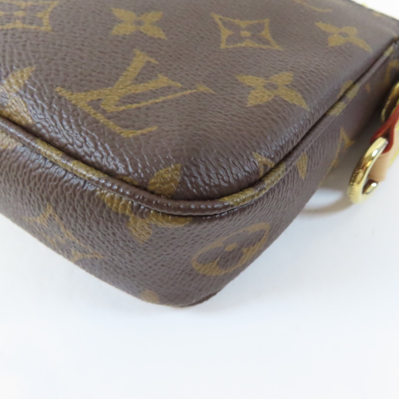 LOUIS VUITTON Monogram Pochette Accessoires金扣手挽袋啡色