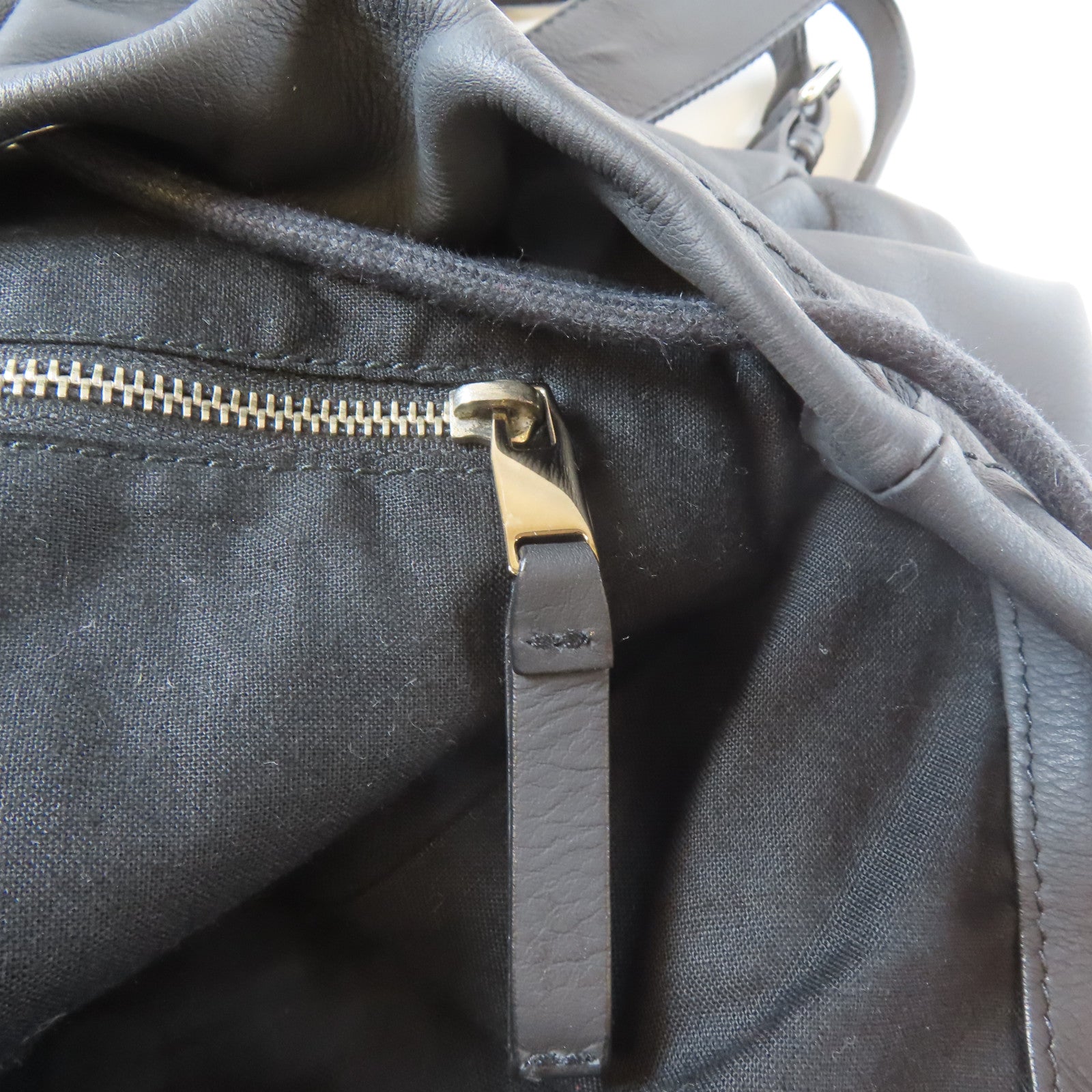 BALENCIAGA 牛皮皮革Rucksack銀扣背包黑色
