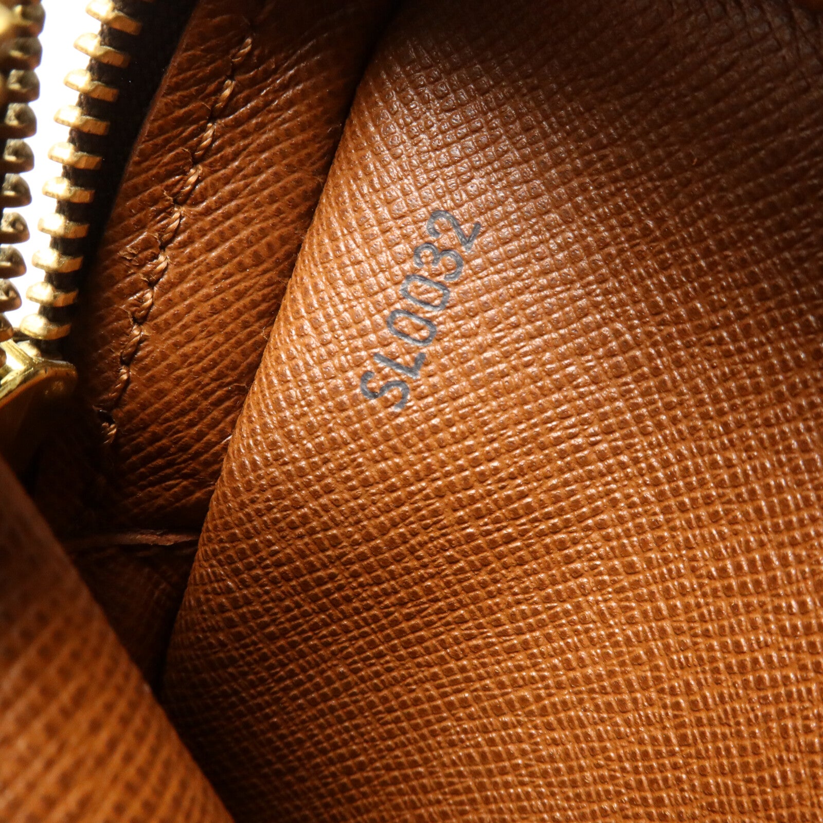 LOUIS VUITTON Monogram Danube肩背袋