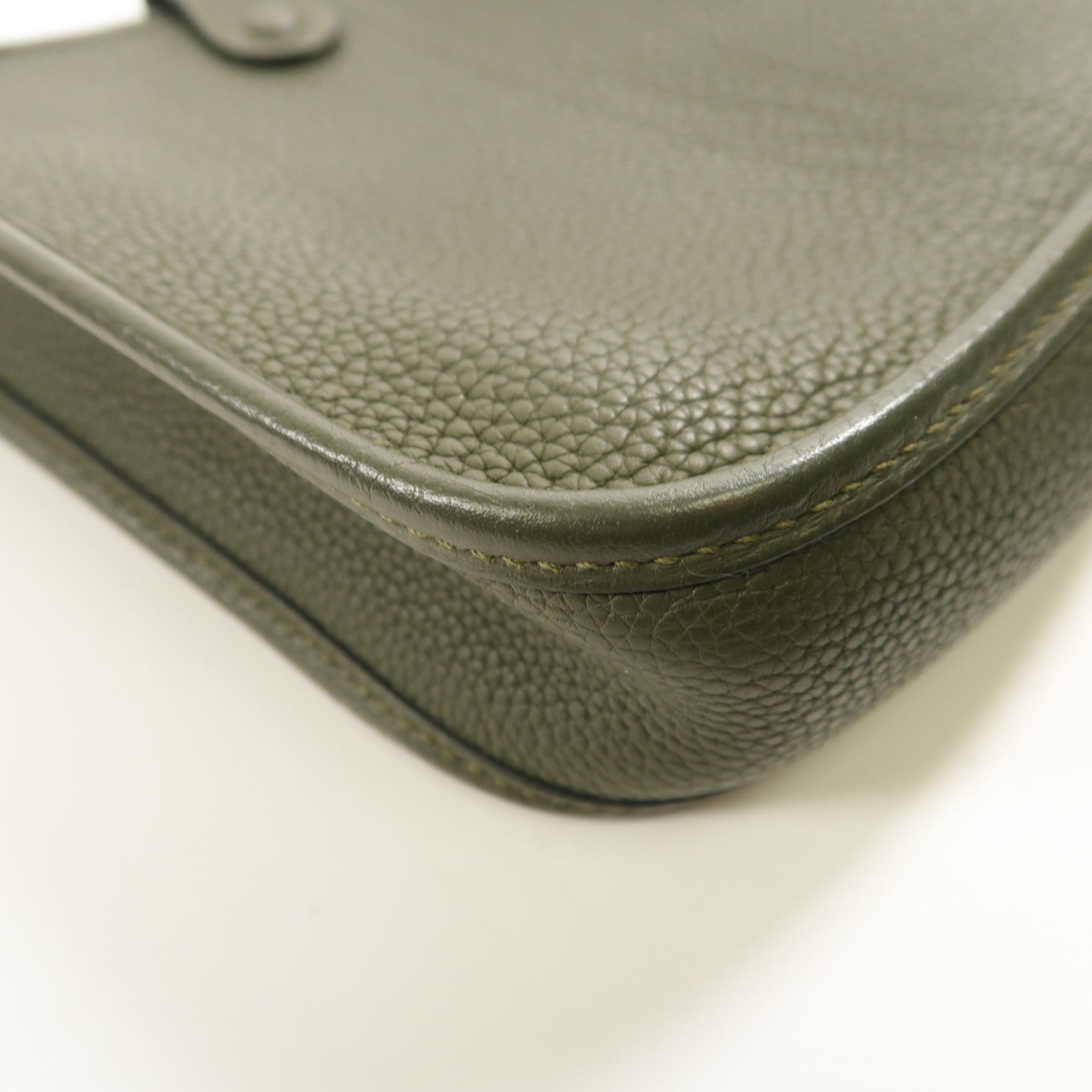 HERMES Clemence皮革Evelyne TPM銀扣肩背袋Vert Maquis