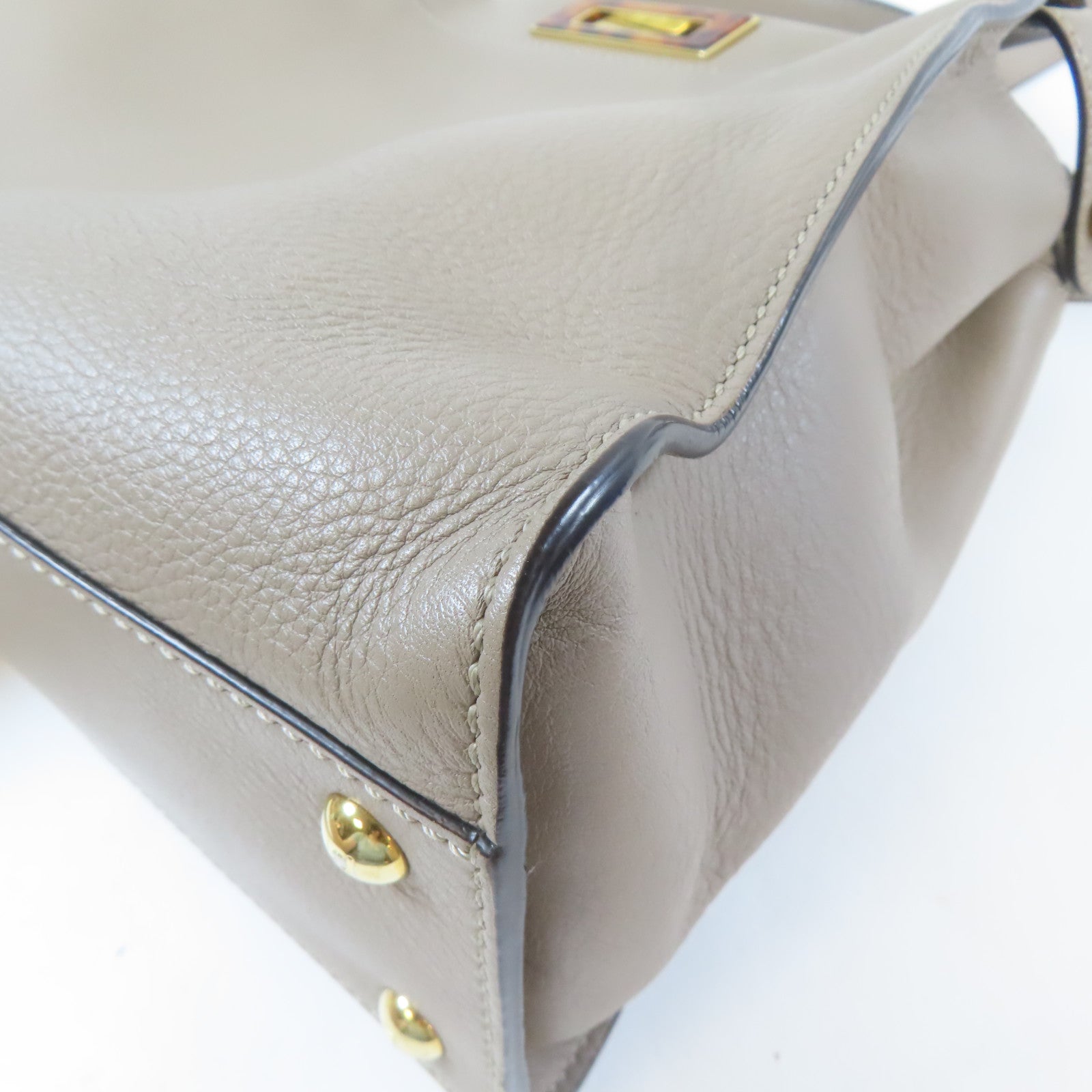FENDI 牛皮皮革Peekaboo金扣肩背袋啡色