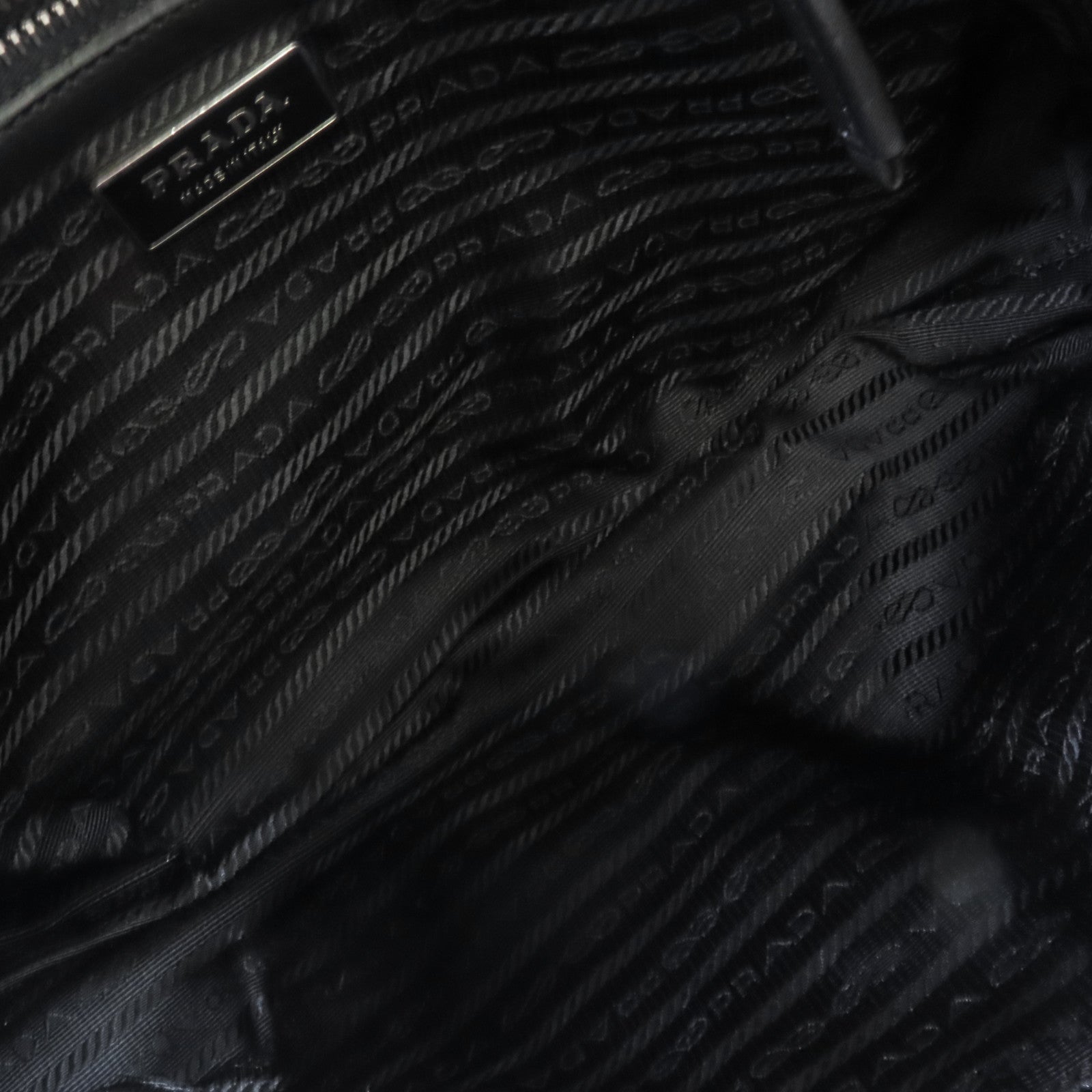 PRADA 牛皮皮革Shoulder Bag銀扣肩背袋黑色