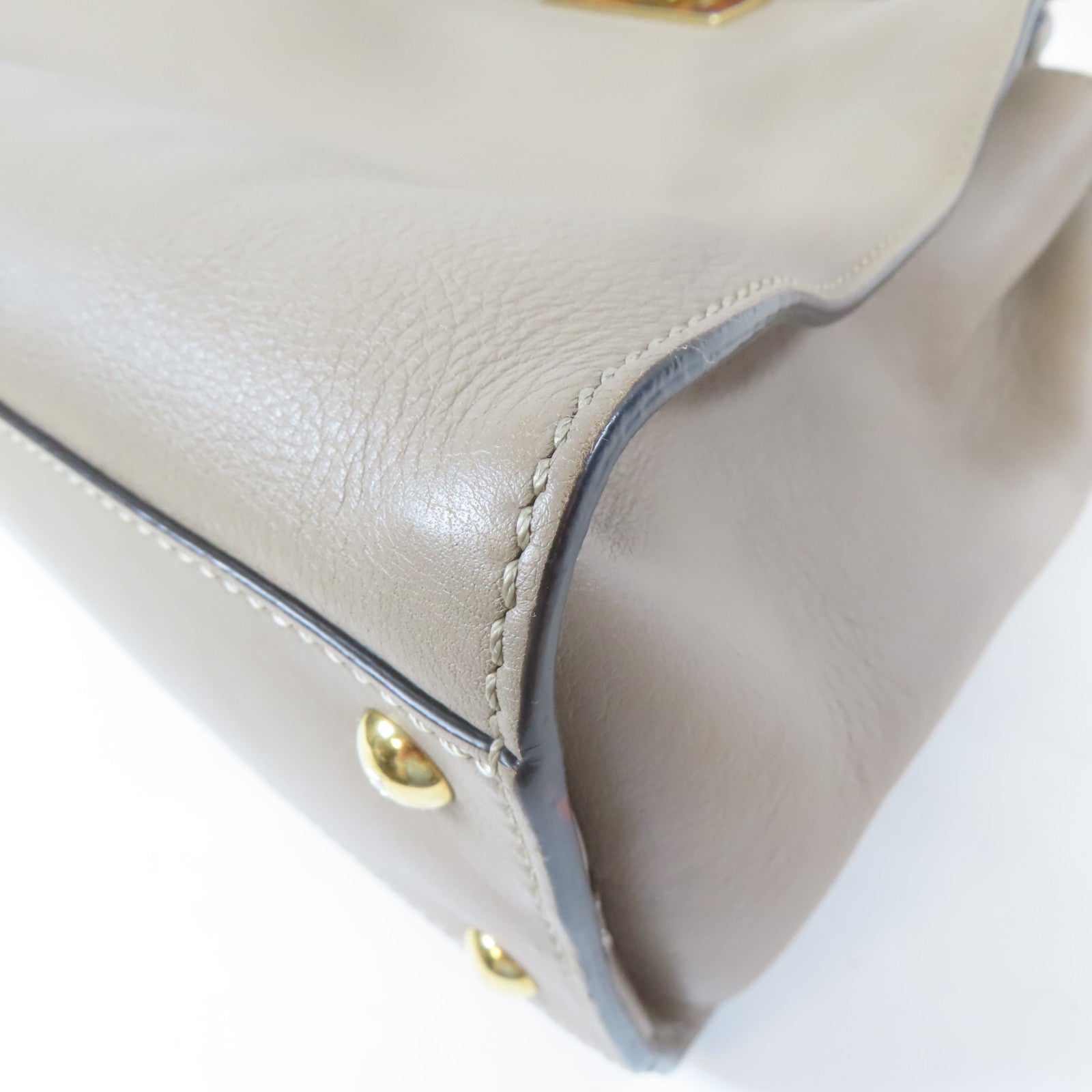 FENDI 牛皮皮革Peekaboo金扣肩背袋啡色