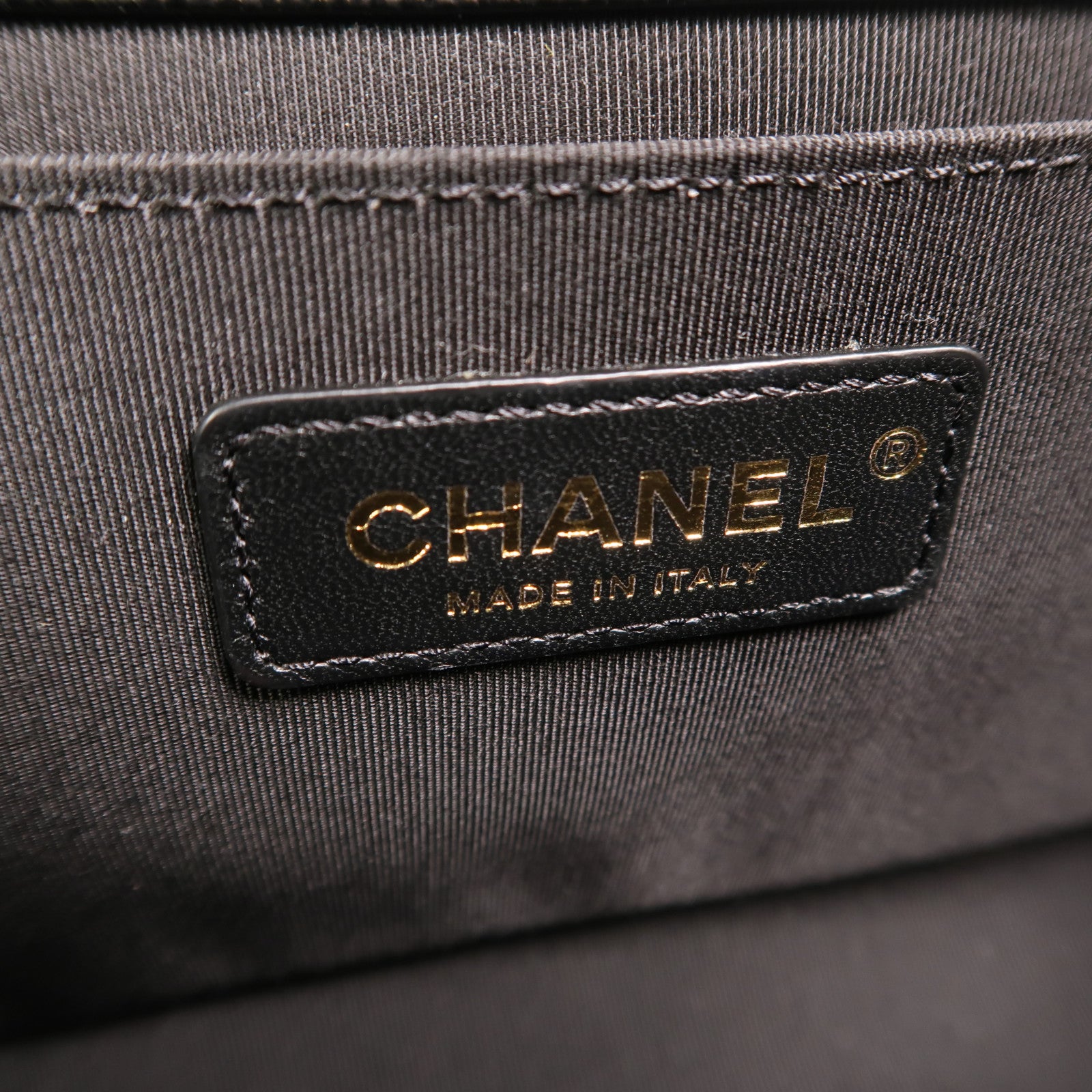 CHANEL 牛皮皮革Boy 25鏈帶肩背袋