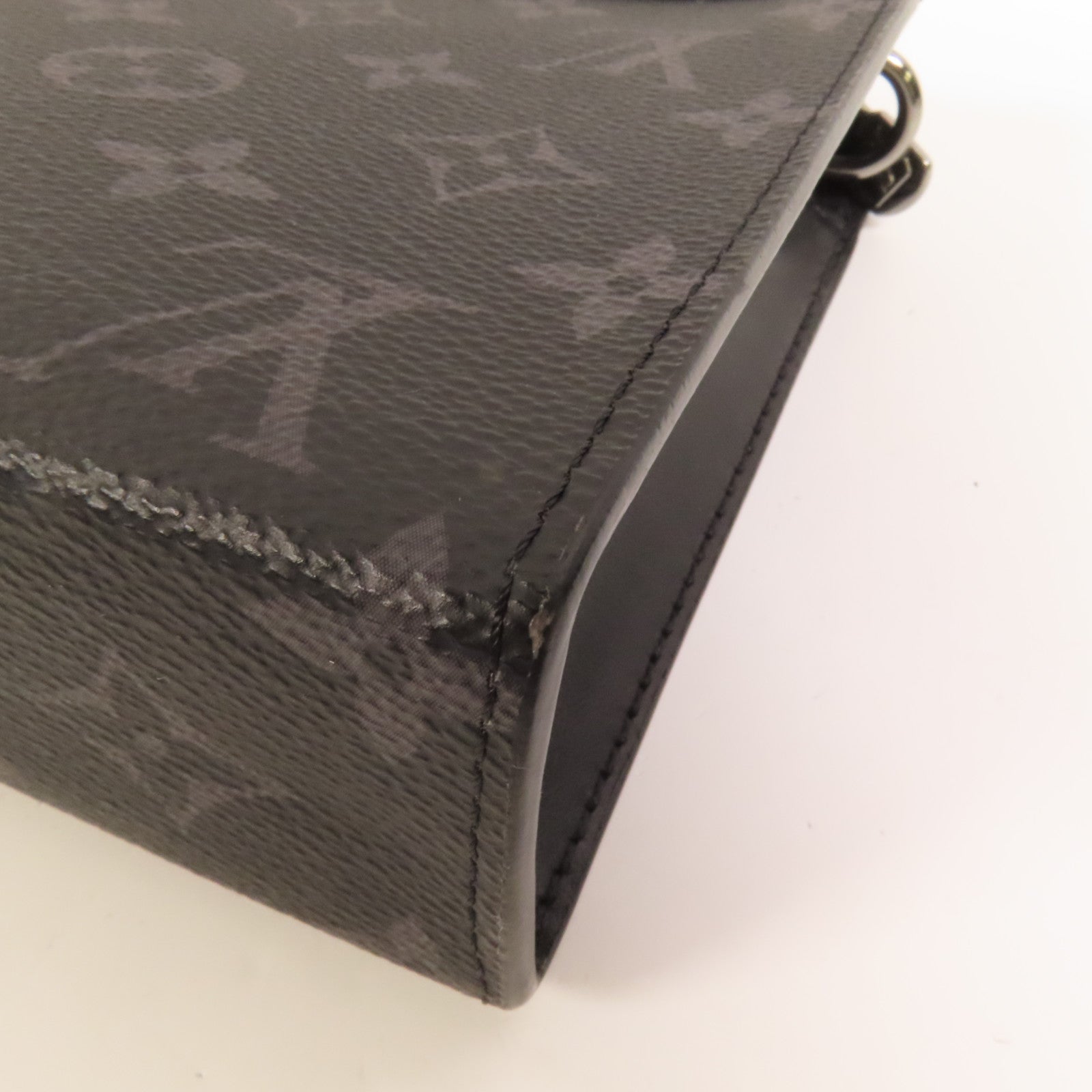 LOUIS VUITTON Monogram Eclipse Gaston銀扣肩背袋