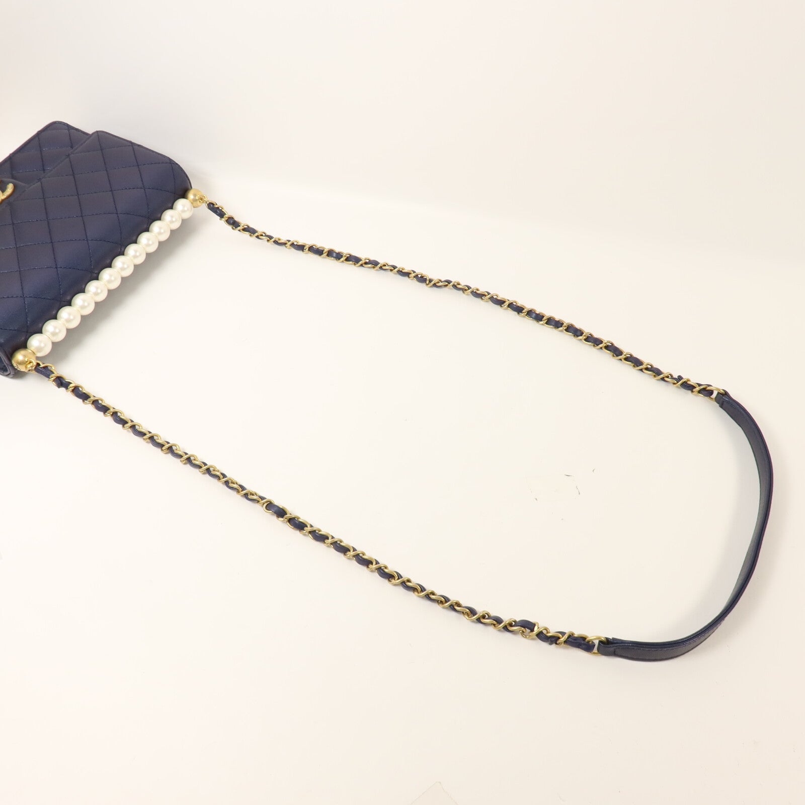 CHANEL 牛皮皮革Chain Shoulder鏈帶肩背袋