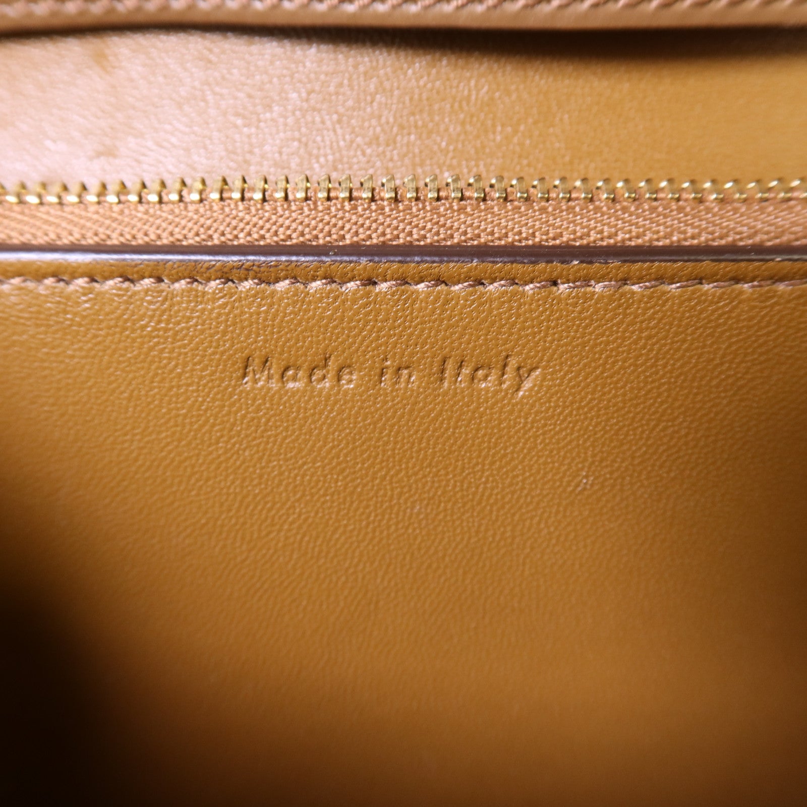 CELINE 牛皮皮革Classic Box金扣肩背袋