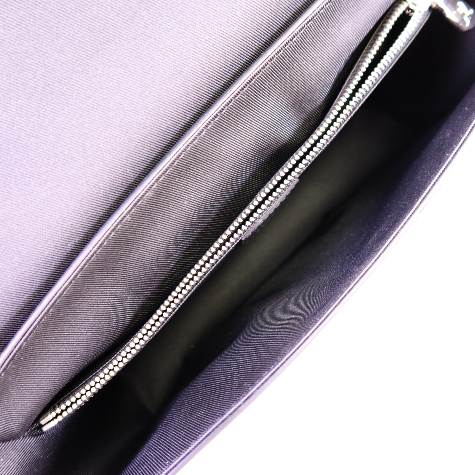 LOUIS VUITTON Taiga New Flap Messenger Bag銀扣肩背袋