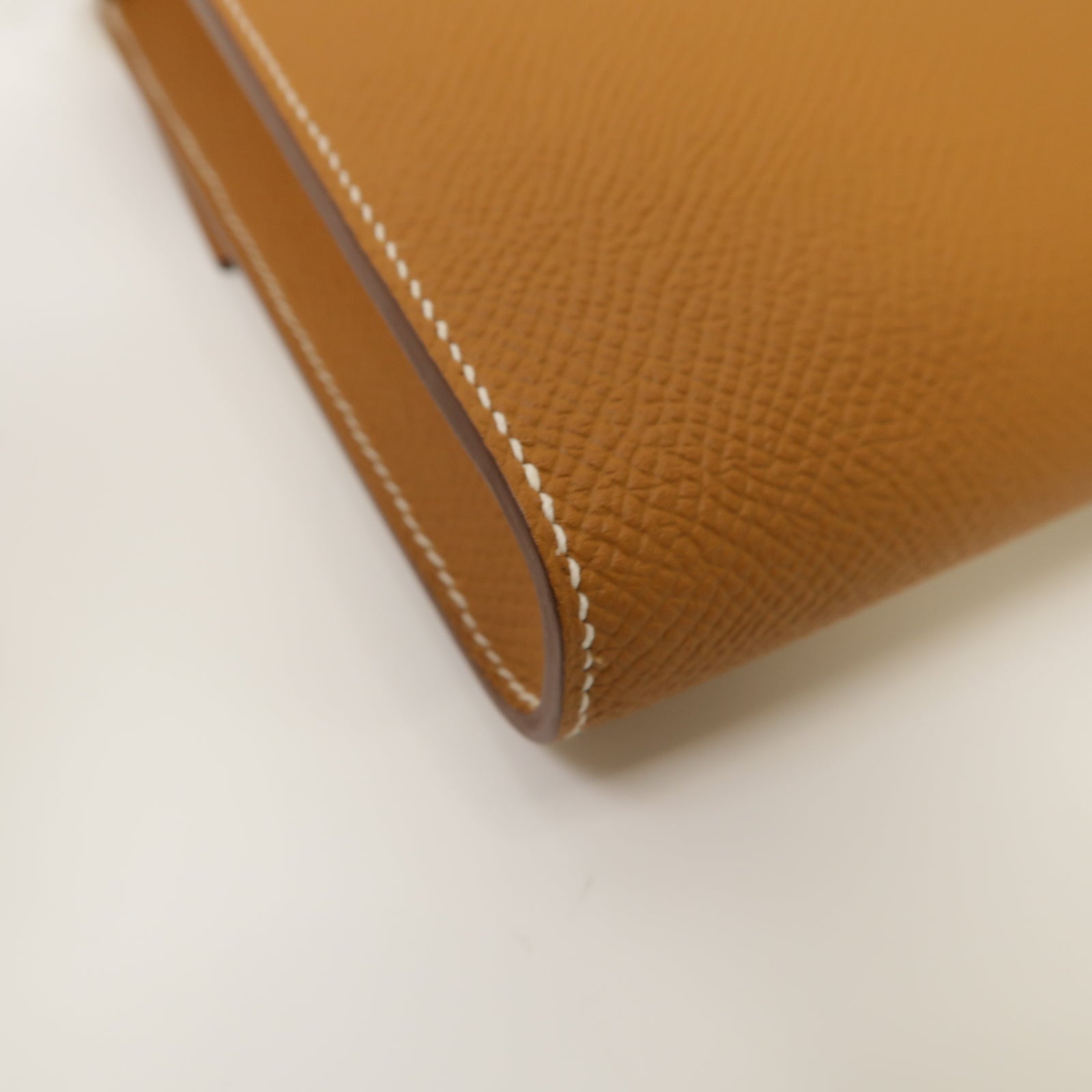 HERMES Epsom皮革Clic 16金扣肩背袋經典駝色