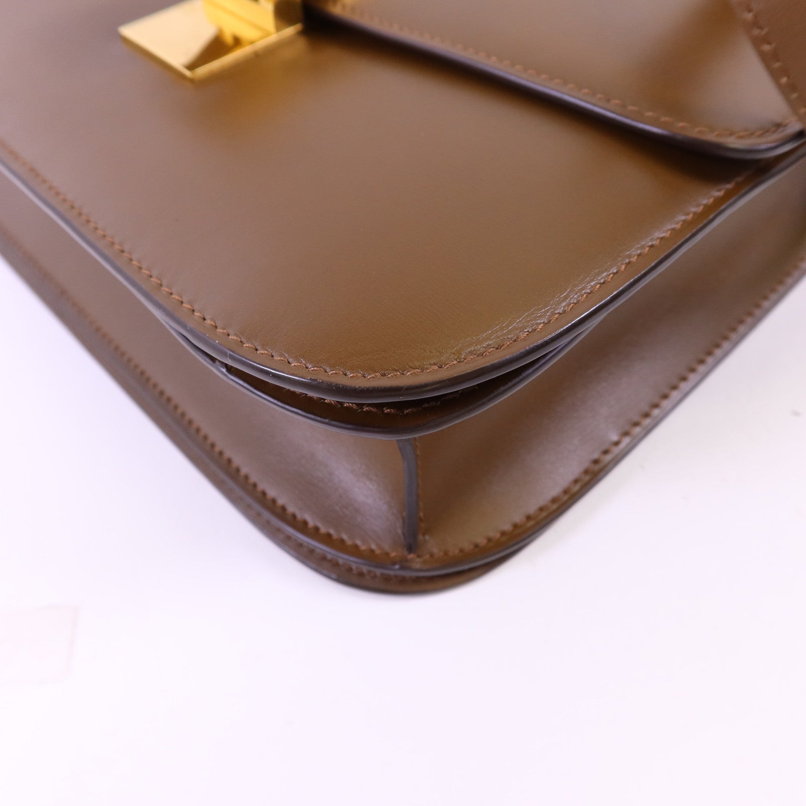 CELINE 牛皮皮革Classic Box金扣肩背袋
