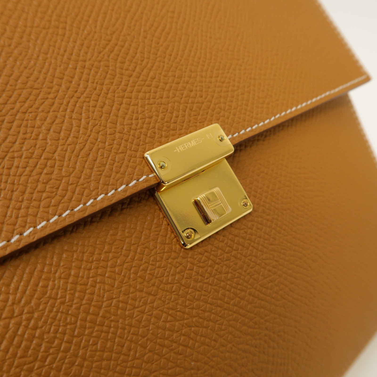 HERMES Epsom皮革Clic 16金扣肩背袋經典駝色