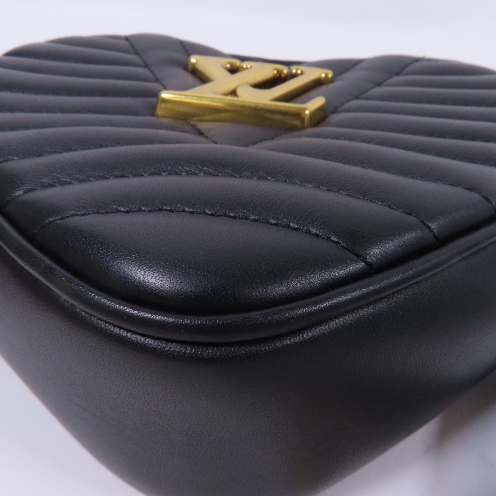 LOUIS VUITTON 【激減優惠】牛皮皮革New Wave Heart Bag肩背袋