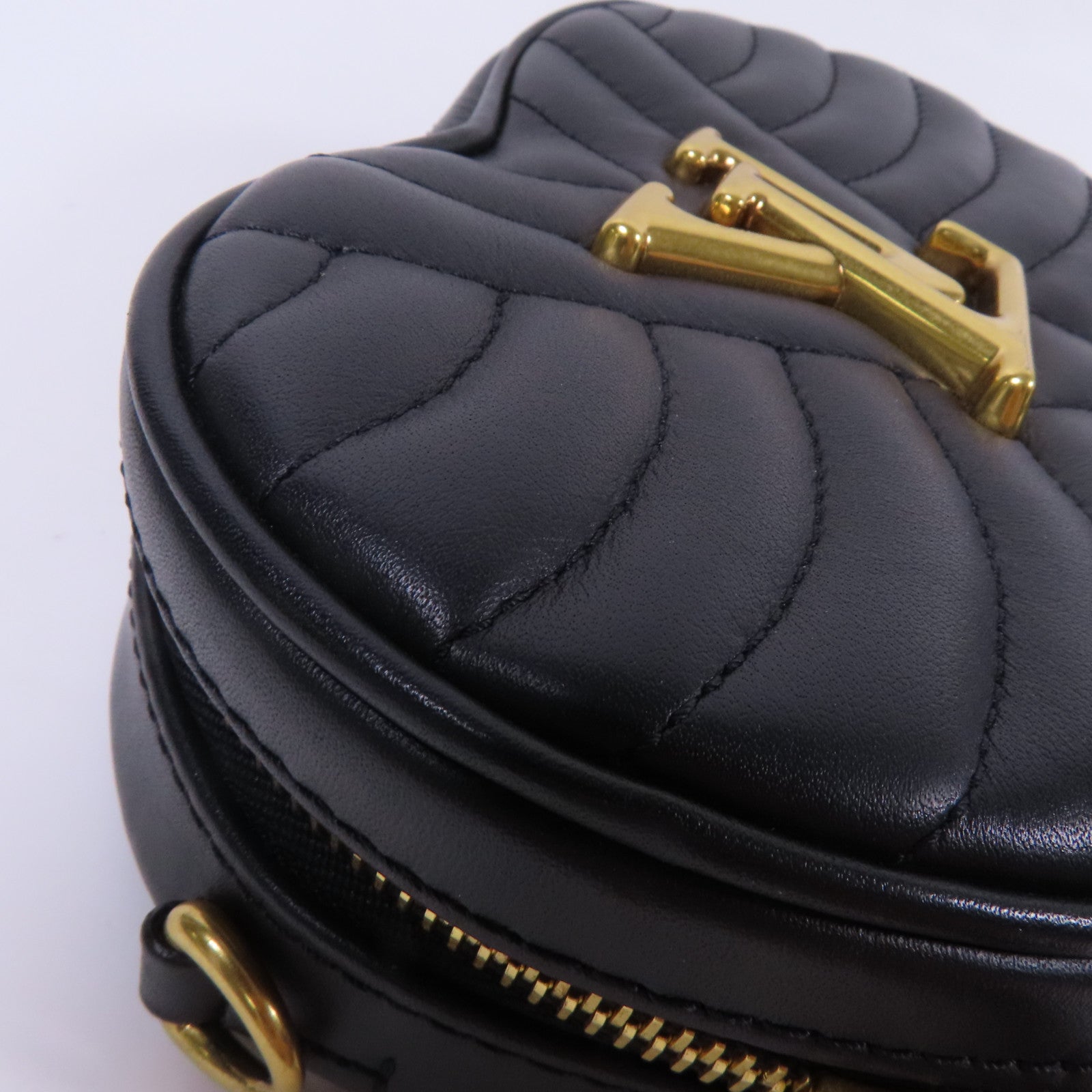LOUIS VUITTON 【激減優惠】牛皮皮革New Wave Heart Bag肩背袋