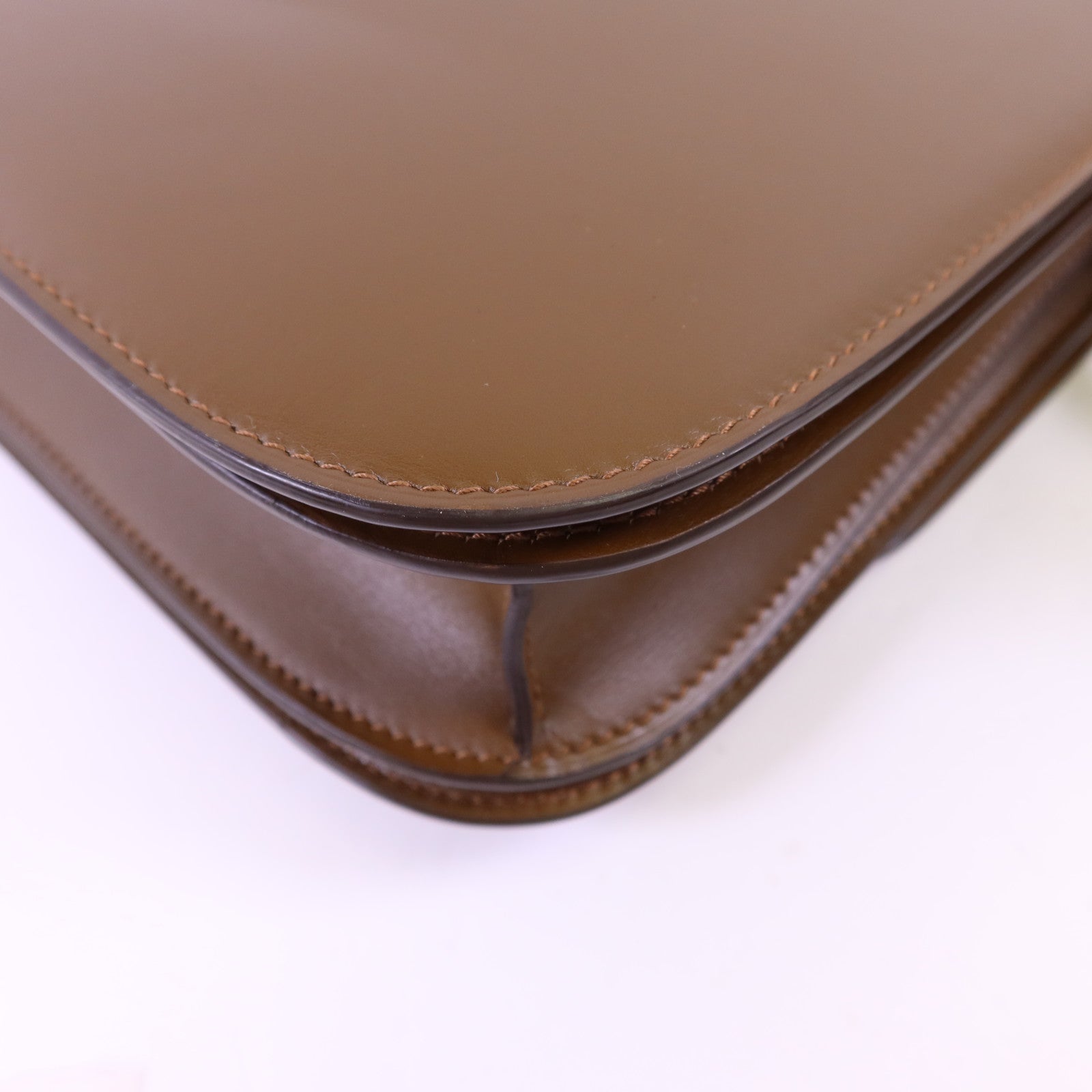 CELINE 牛皮皮革Classic Box金扣肩背袋