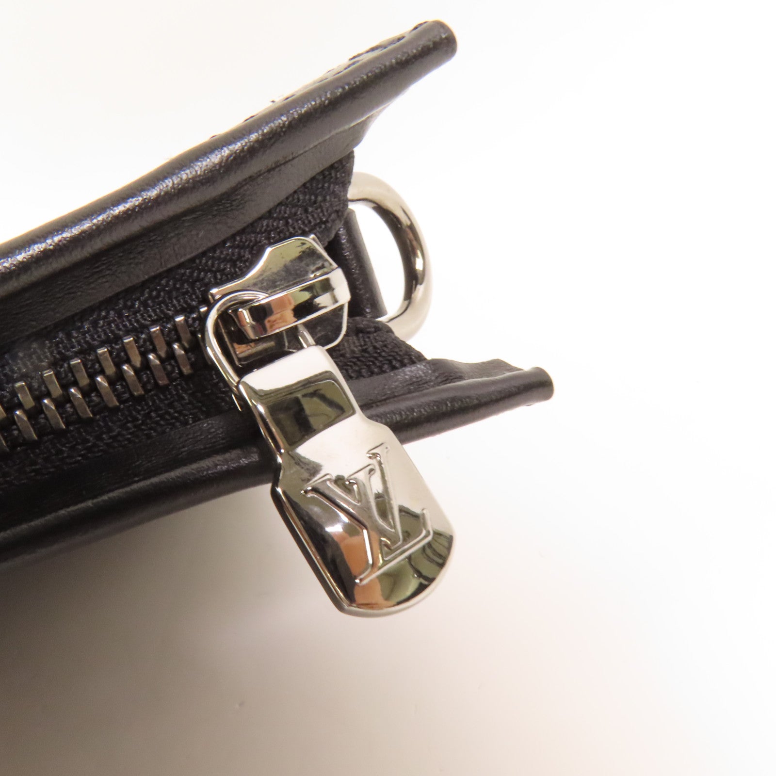 LOUIS VUITTON Monogram Eclipse Gaston銀扣肩背袋