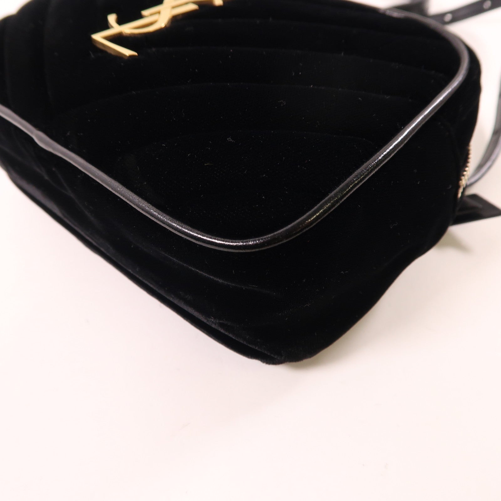 YVES SAINT LAURENT 絨布Lou Belt Bag金扣腰包