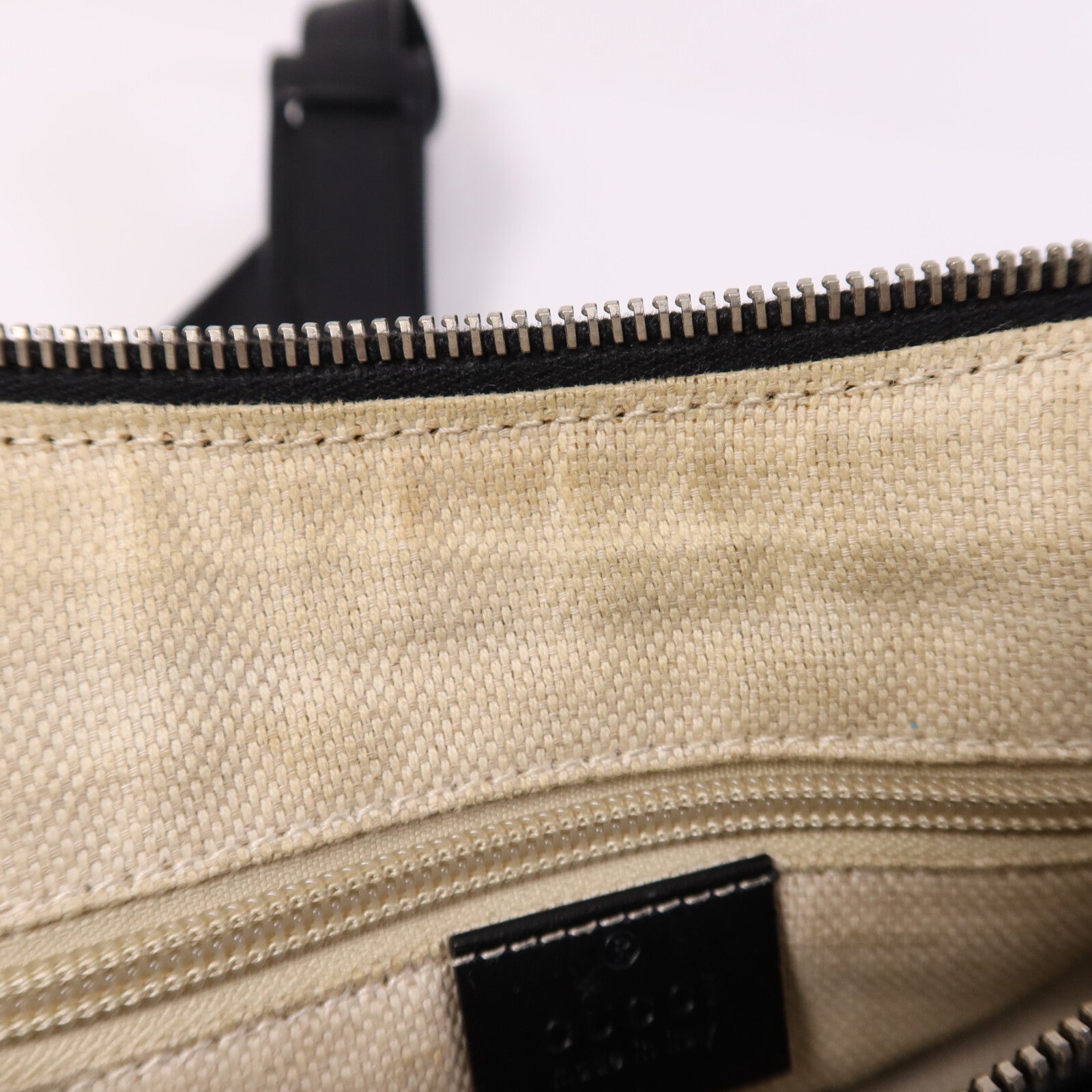 GUCCI 帆布Shoulder Bag銀扣肩背袋