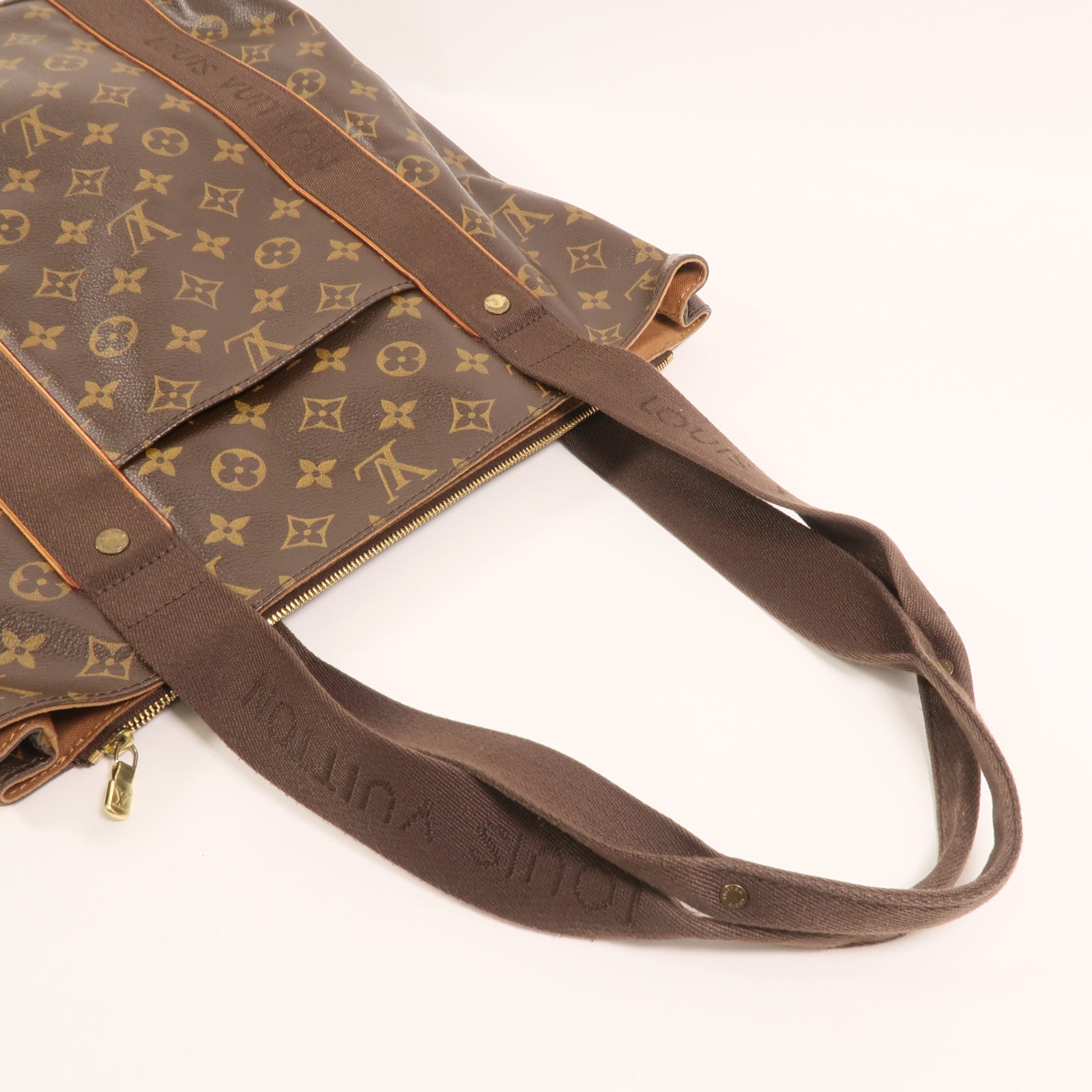 LOUIS VUITTON Monogram Cabas Beaubourg金扣手挽袋