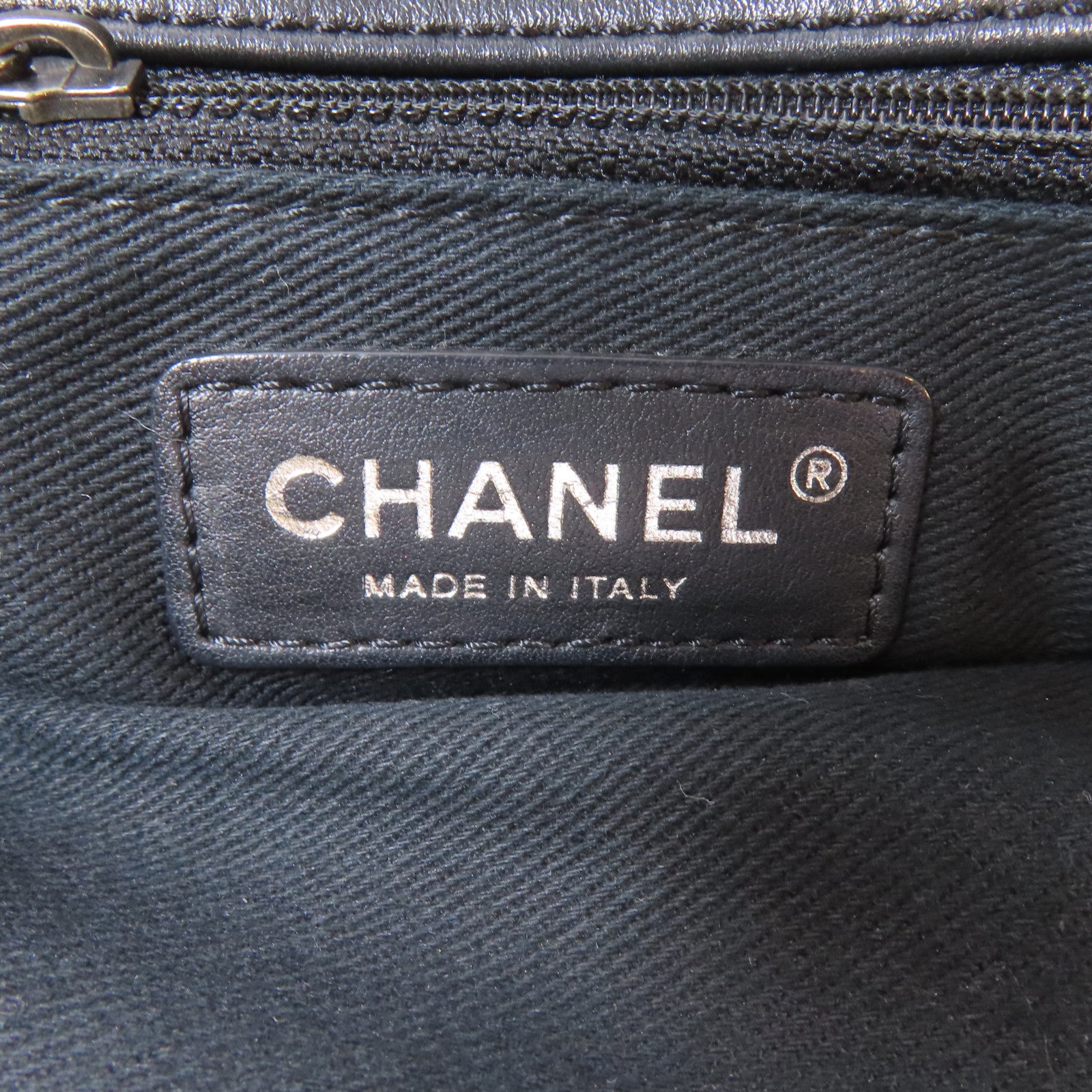 CHANEL 菱格牛皮皮革Chain Shoulder銀扣鏈帶肩背袋黑色