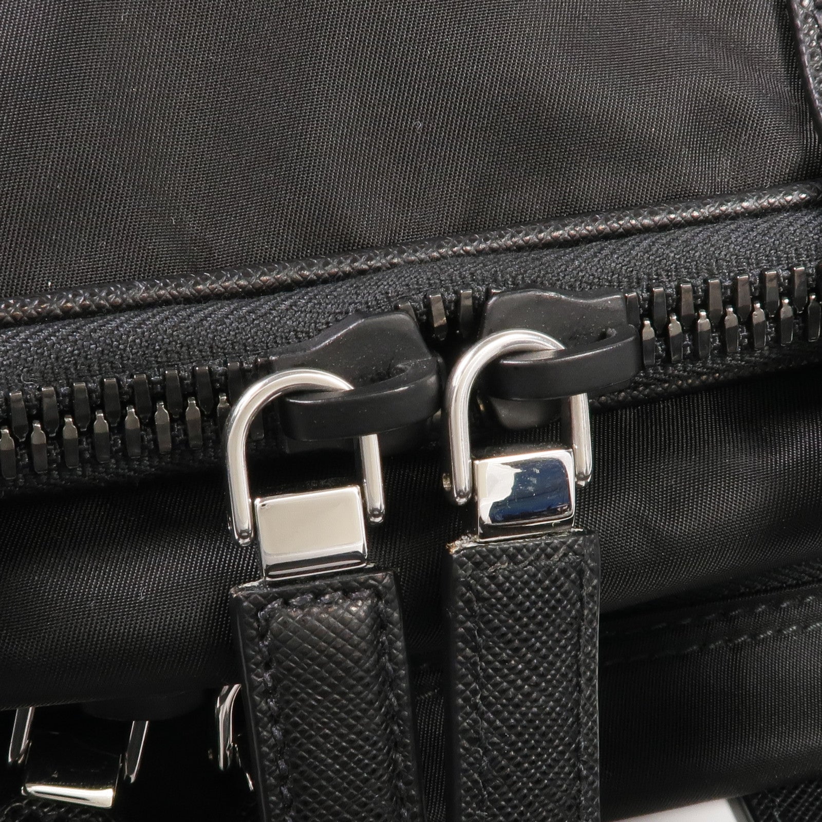 PRADA 尼龍/Saffiano皮革Briefcase銀扣手挽肩背兩用袋