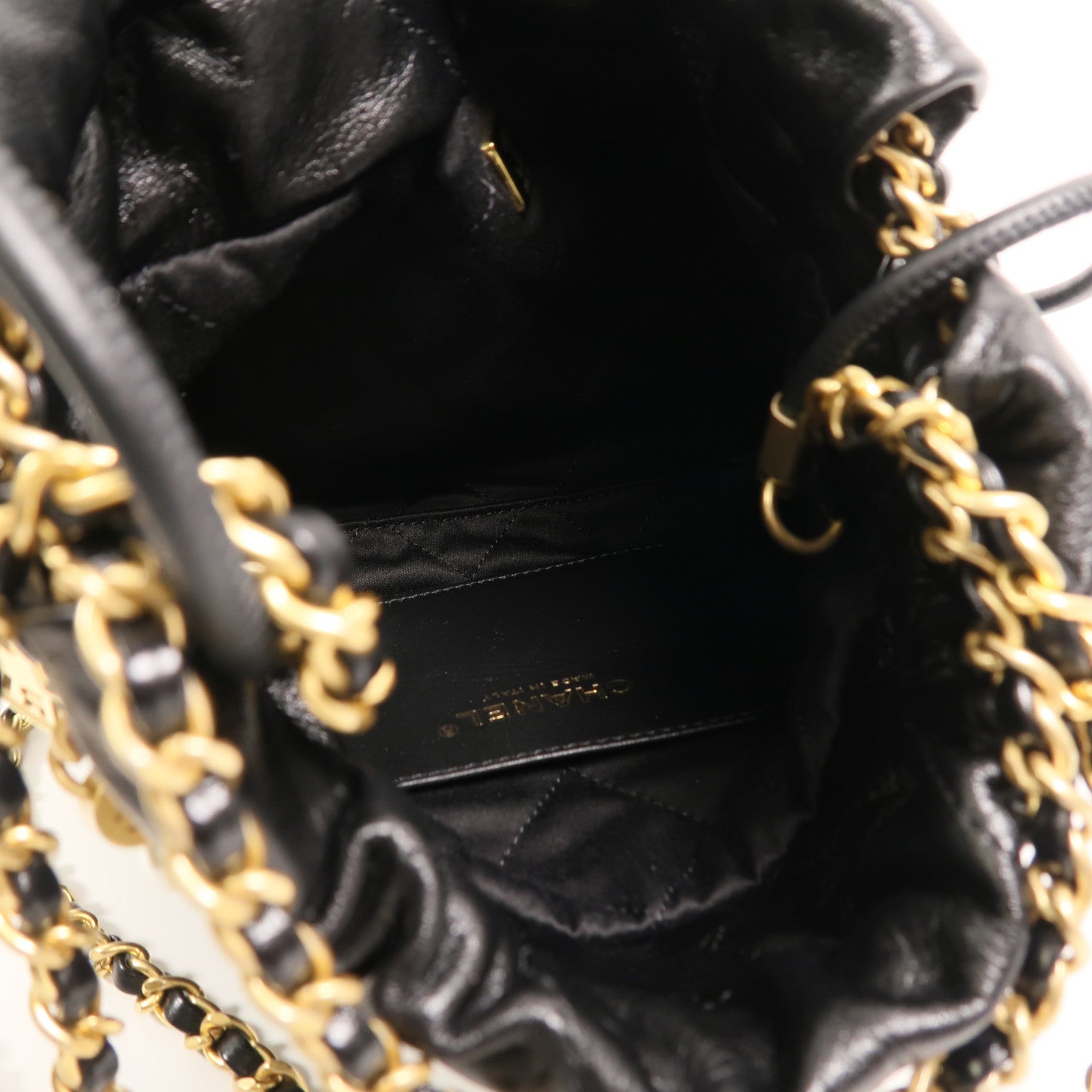 CHANEL 牛皮皮革Chanel 22 Mini With Pearl金扣手挽肩背兩用袋