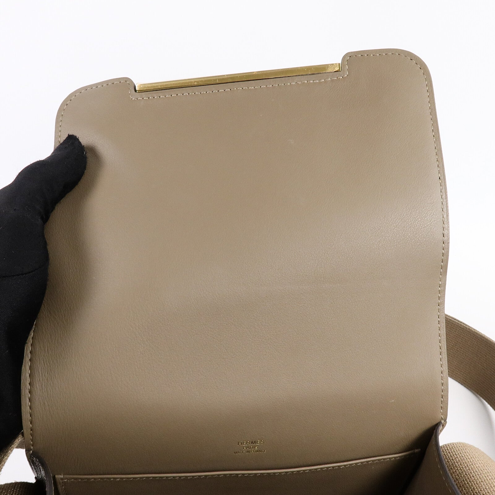 HERMES Chevre皮革Geta肩背袋Etoupe