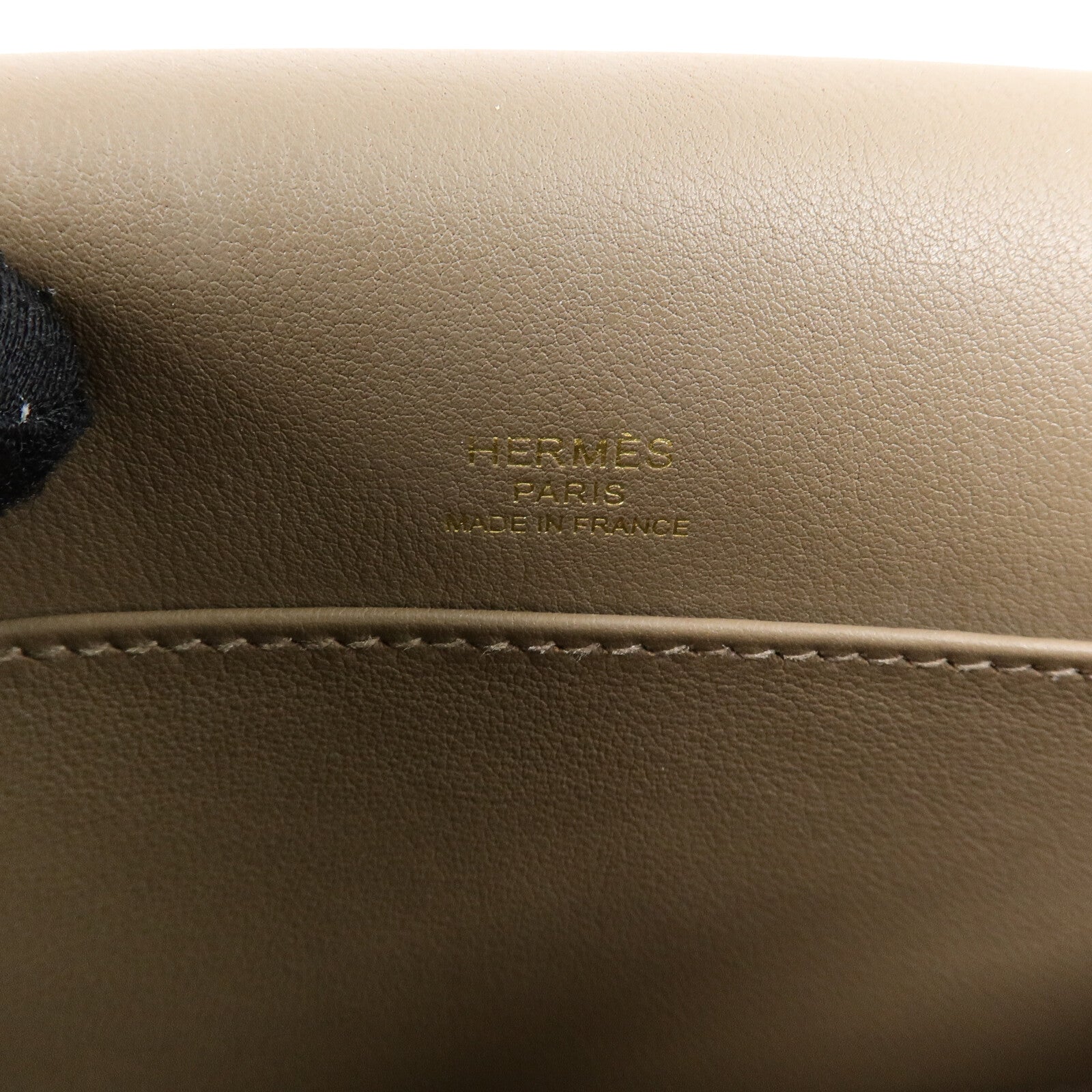 HERMES Chevre皮革Geta肩背袋Etoupe