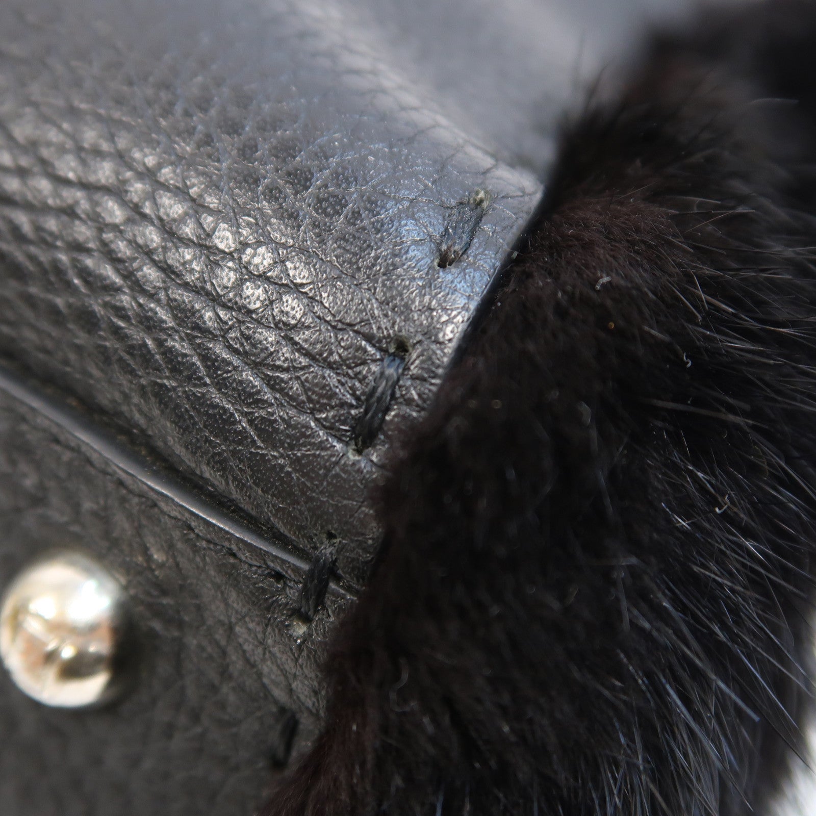FENDI 【激減優惠】牛皮皮革/Fur Peekaboo銀扣手挽肩背兩用袋黑色/紅色
