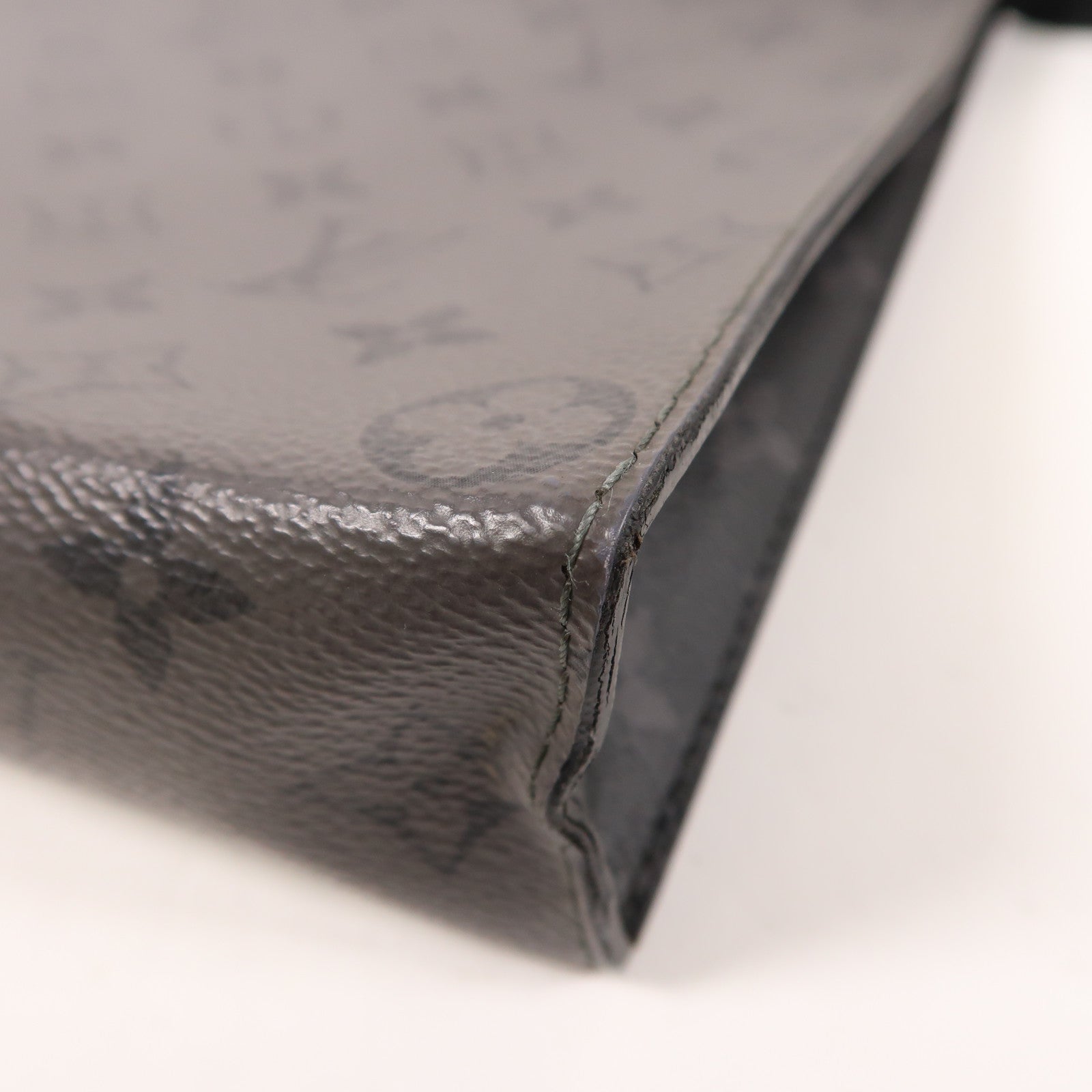 LOUIS VUITTON Monogram Eclipse Pochette Voyage MM銀扣手拿包