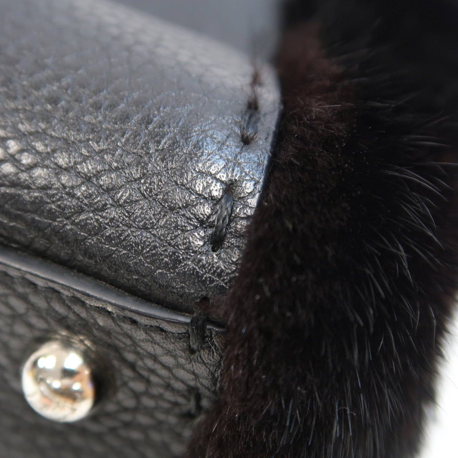 FENDI 【激減優惠】牛皮皮革/Fur Peekaboo銀扣手挽肩背兩用袋黑色/紅色