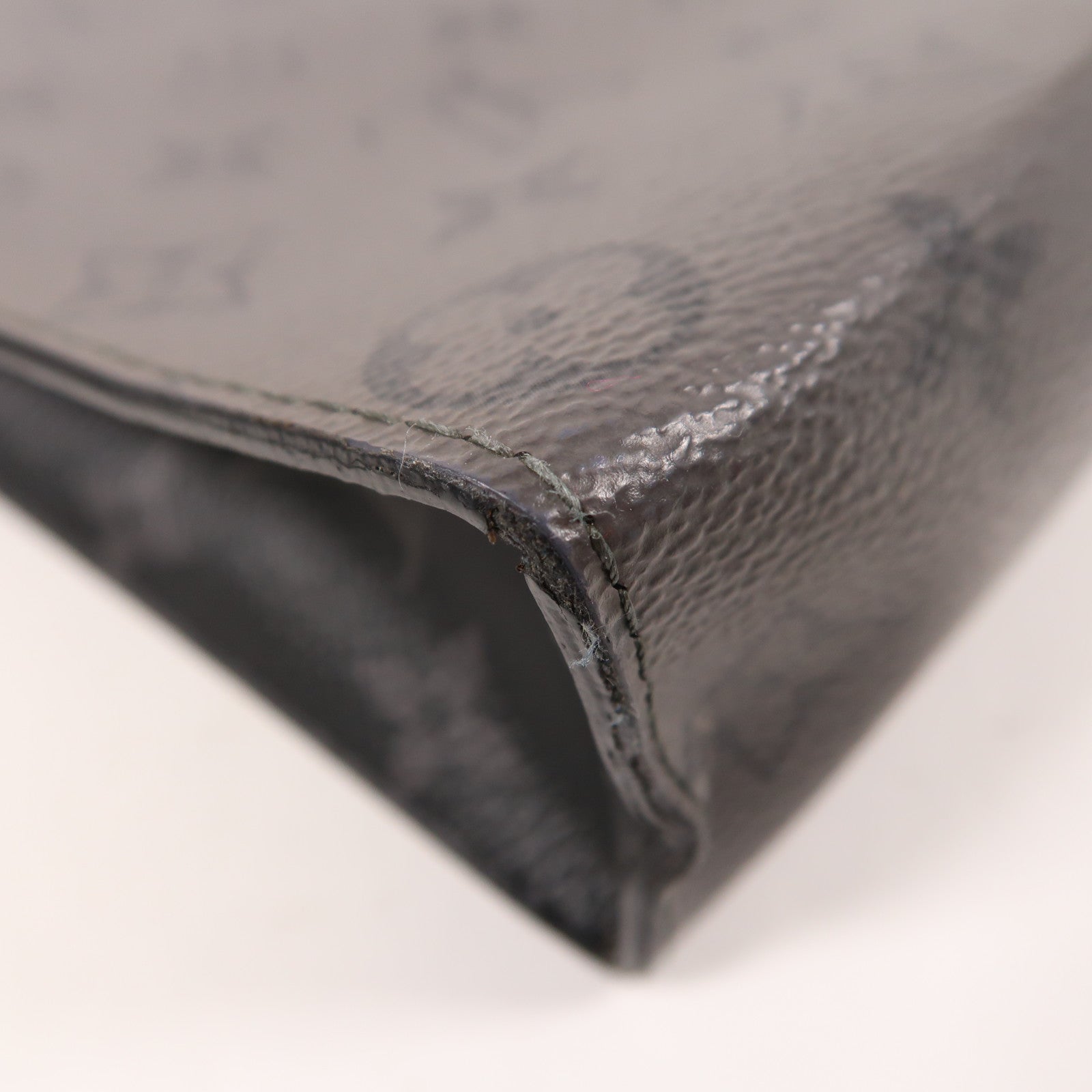 LOUIS VUITTON Monogram Eclipse Pochette Voyage MM銀扣手拿包