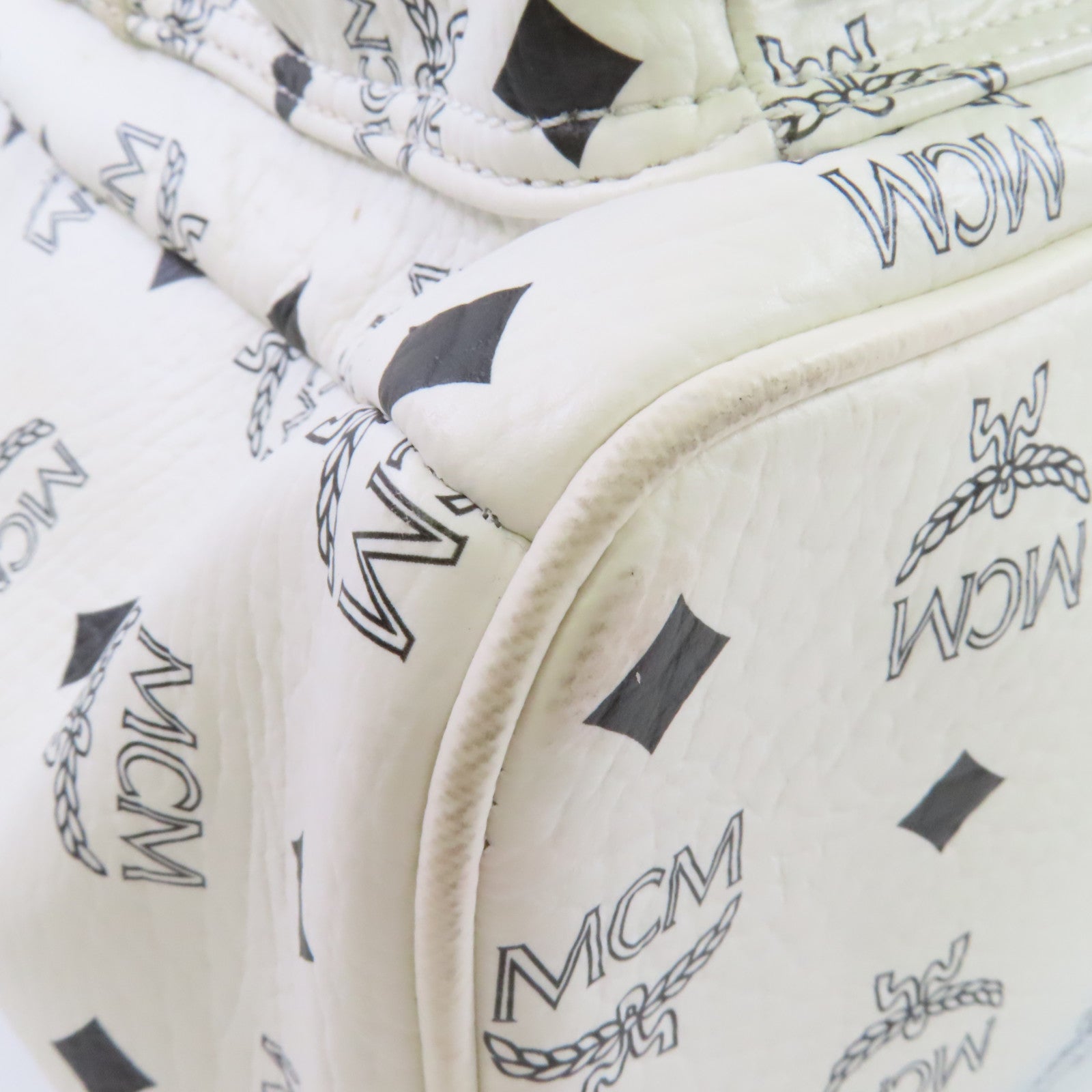 MCM PVC Stark Side Studs Backpack銀扣背包白色