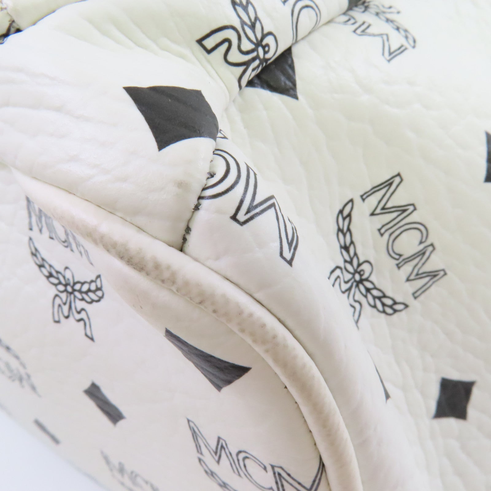 MCM PVC Stark Side Studs Backpack銀扣背包白色