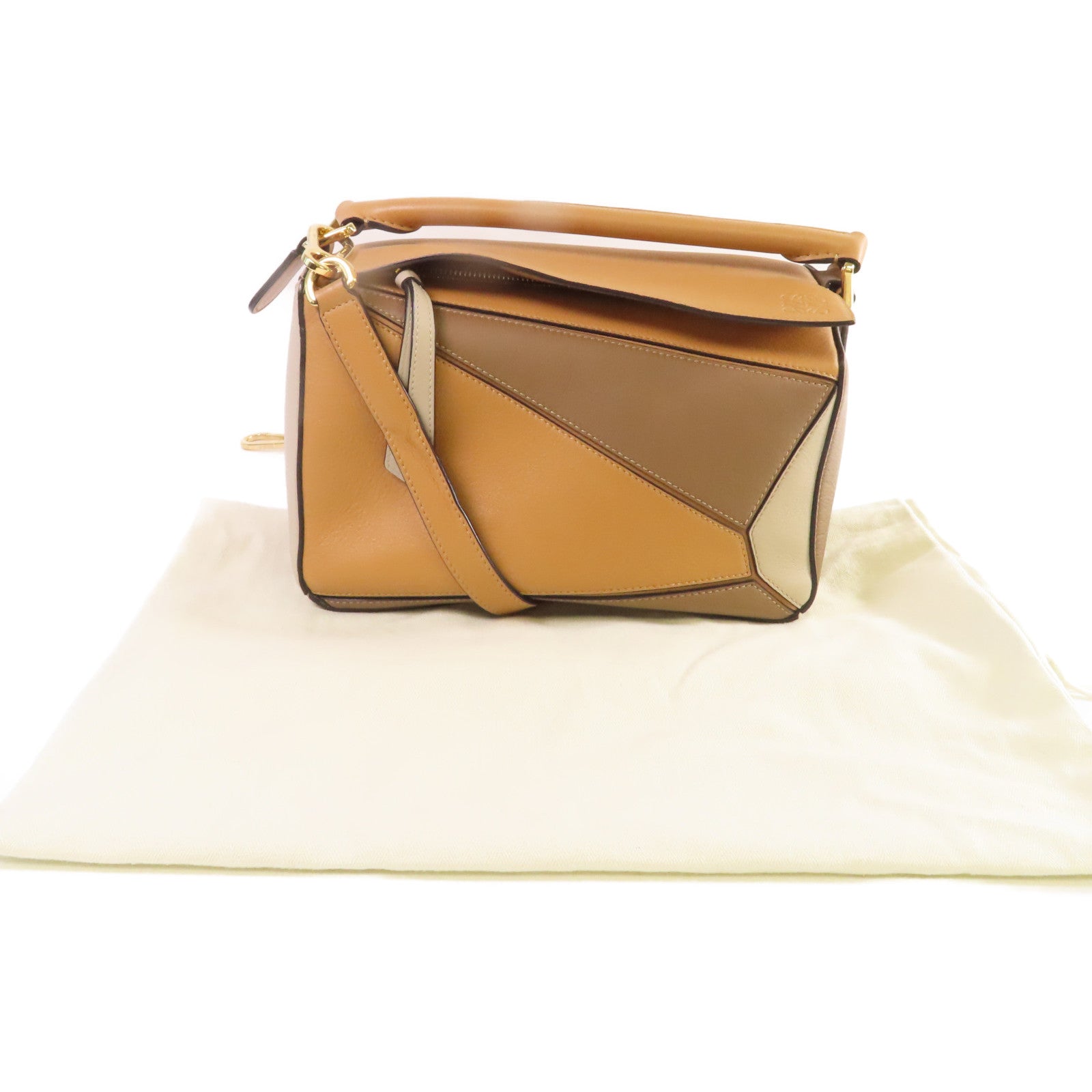 LOEWE 牛皮皮革Puzzle Small 2Way Shoulder Bag金扣手挽肩背兩用袋杏色/啡色