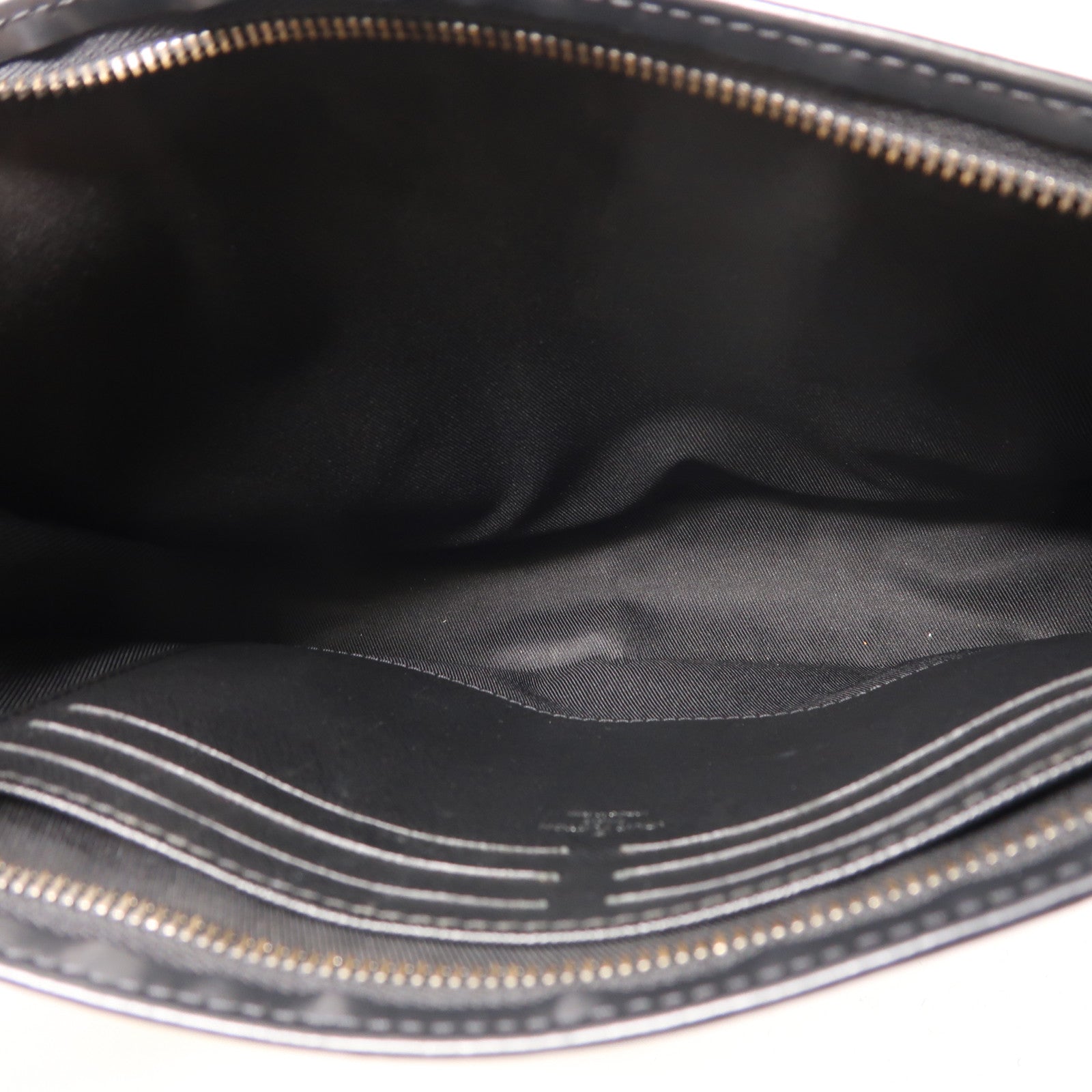 LOUIS VUITTON Monogram Eclipse Pochette Voyage MM銀扣手拿包