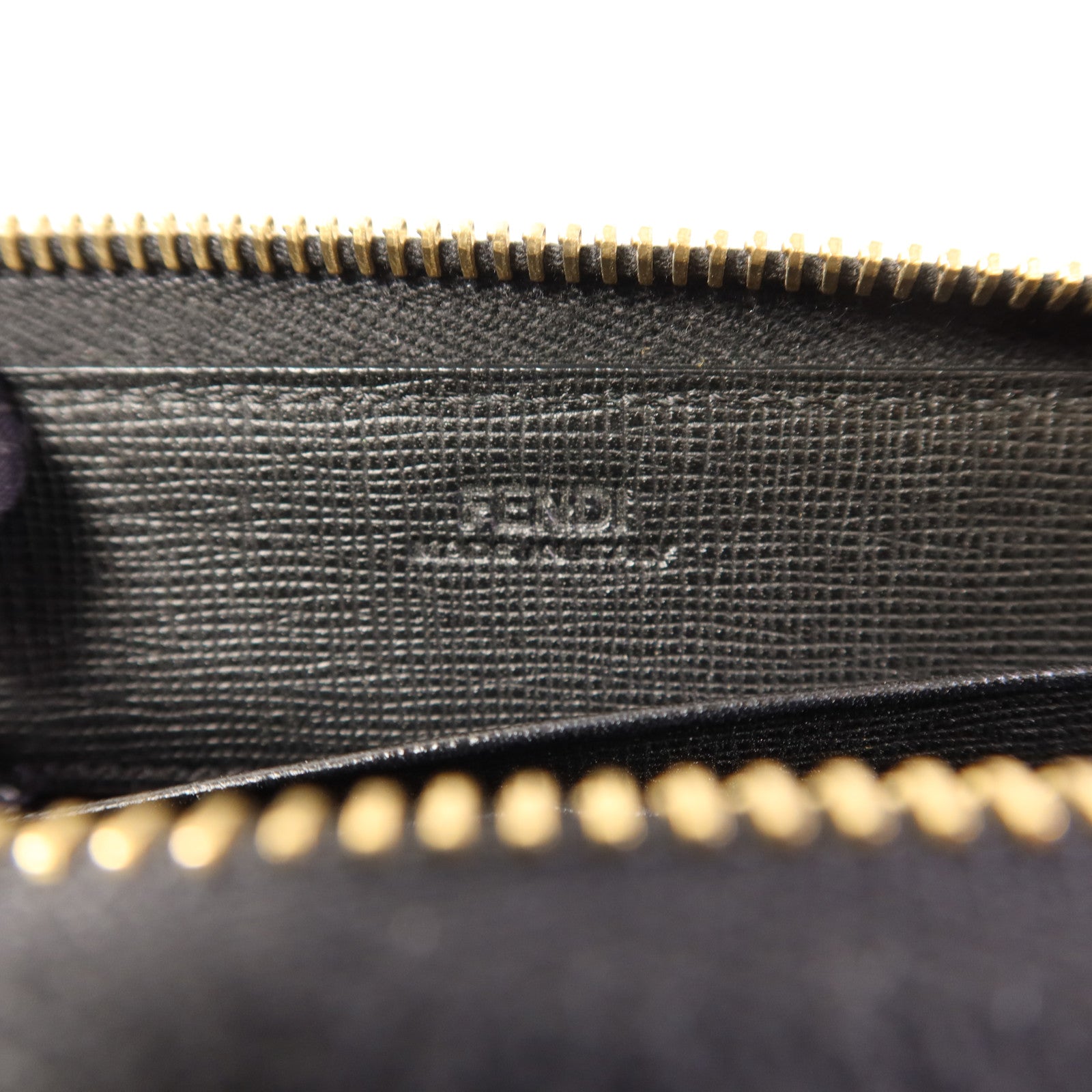 FENDI 牛皮皮革Long Round Wallet金扣長錢包