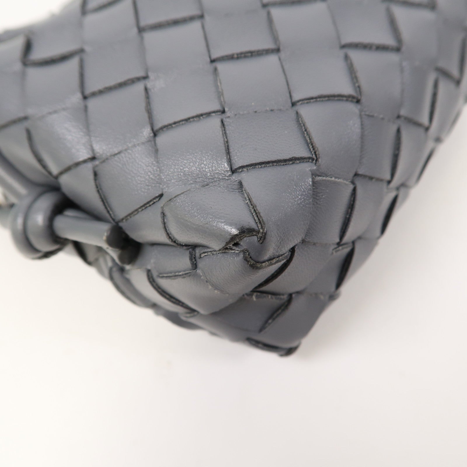 BOTTEGA VENETA 織紋皮革Mini Loop Camera Bag金扣肩背袋灰色