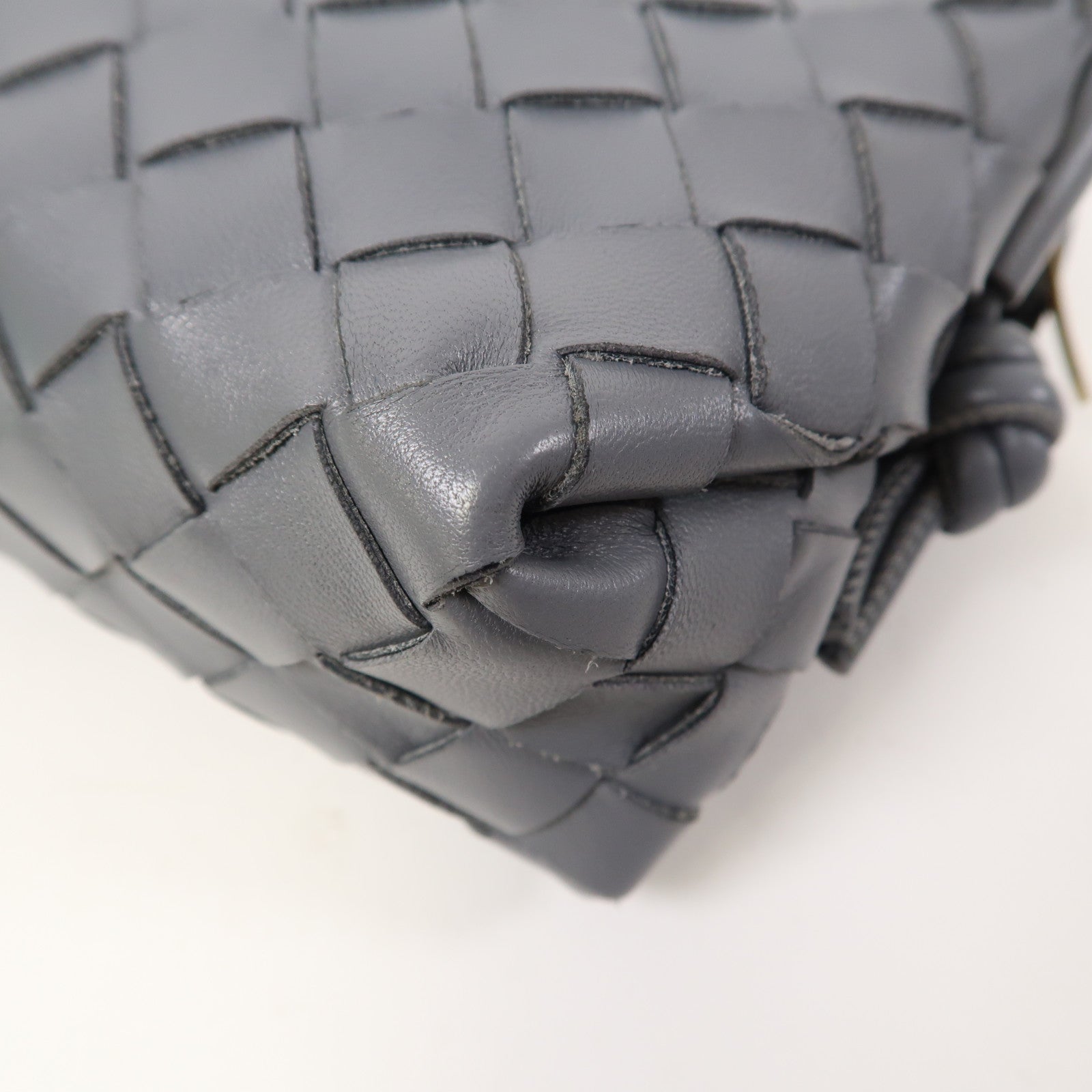 BOTTEGA VENETA 織紋皮革Mini Loop Camera Bag金扣肩背袋灰色