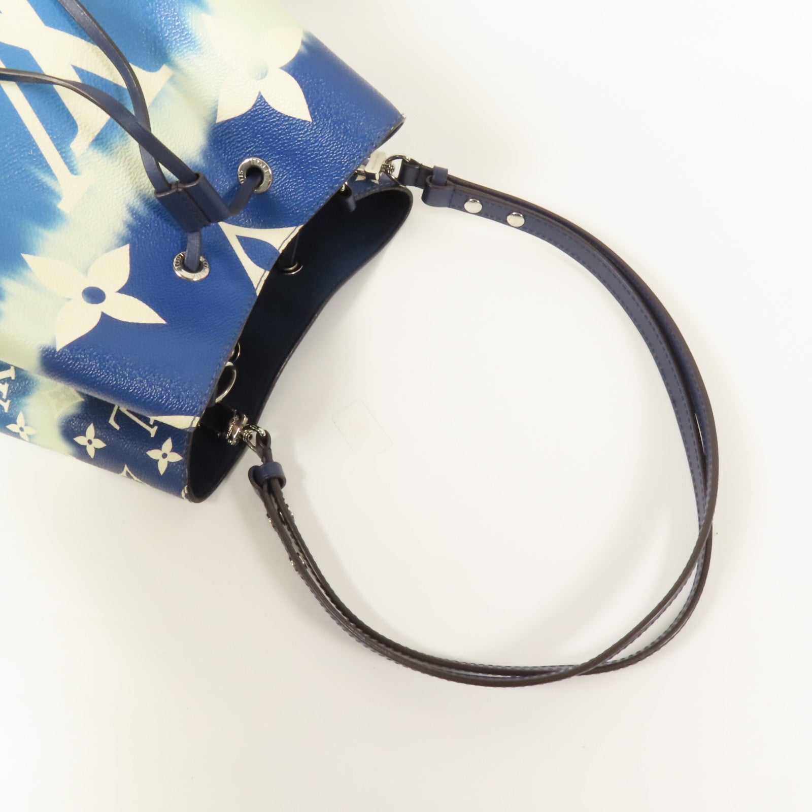 LOUIS VUITTON Monogram Escale Neo Noe銀扣肩背袋