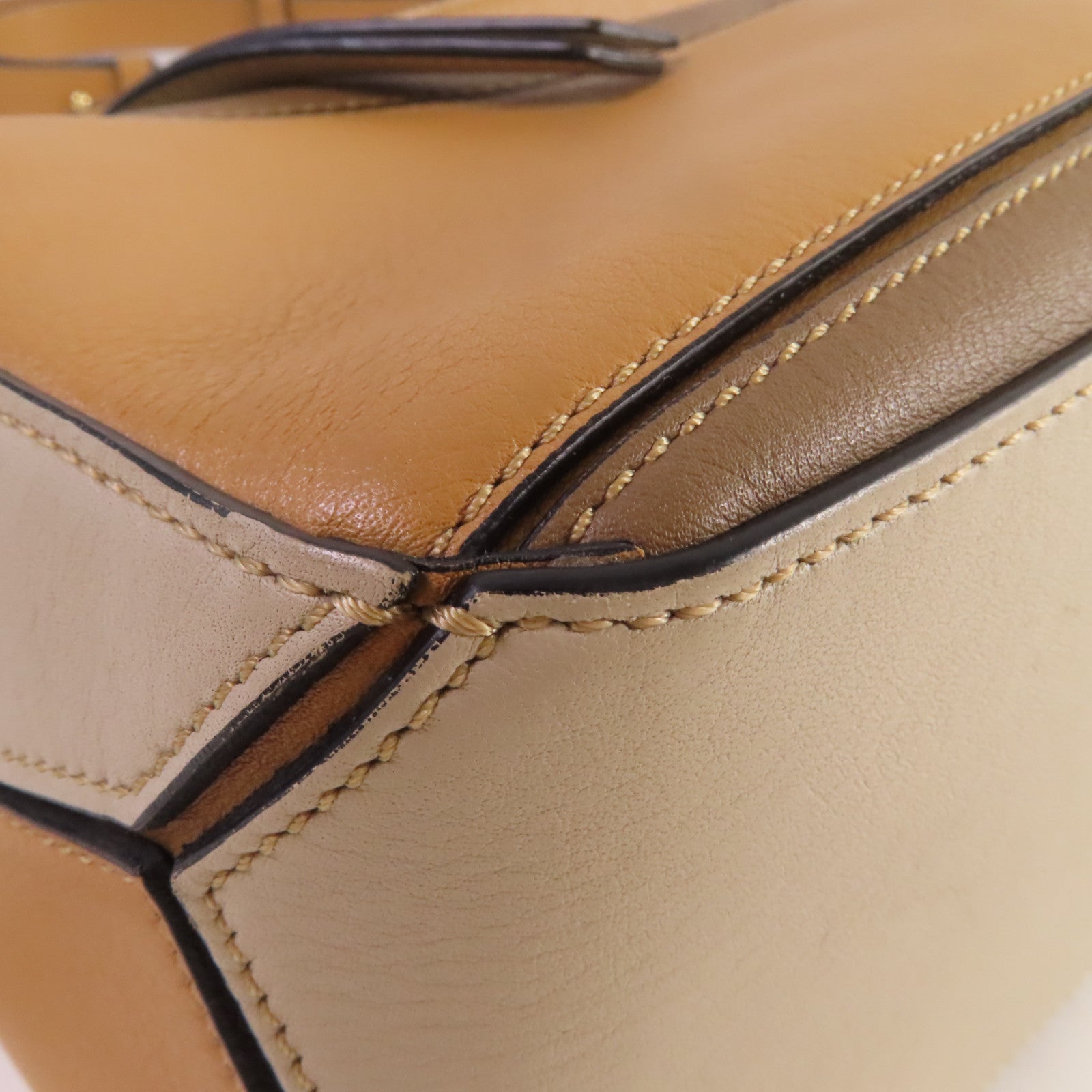 LOEWE 牛皮皮革Puzzle Small 2Way Shoulder Bag金扣手挽肩背兩用袋杏色/啡色